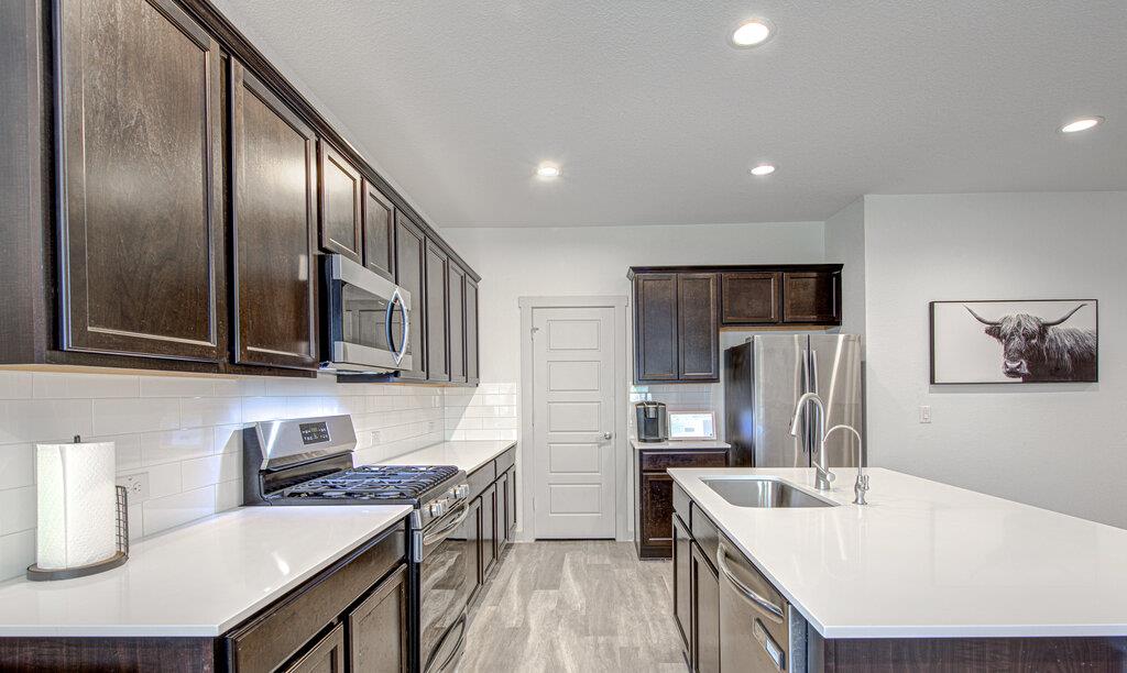 261 Deserti Rd, Leander, TX 78641