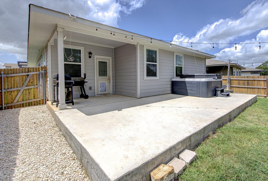 261 Deserti Rd, Leander, TX 78641