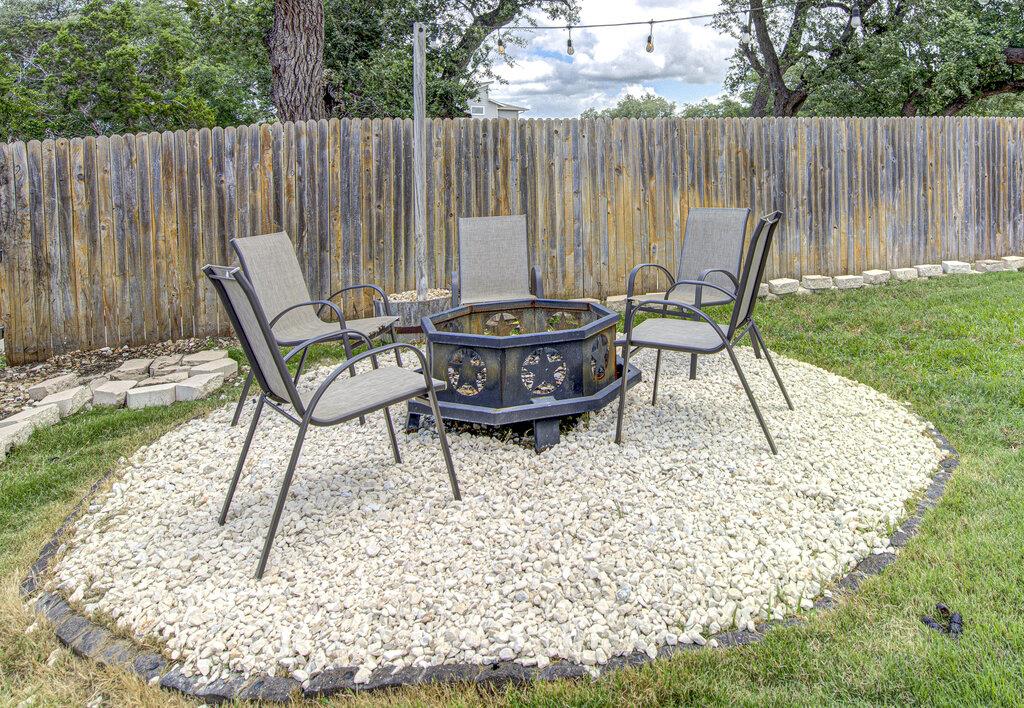 261 Deserti Rd, Leander, TX 78641