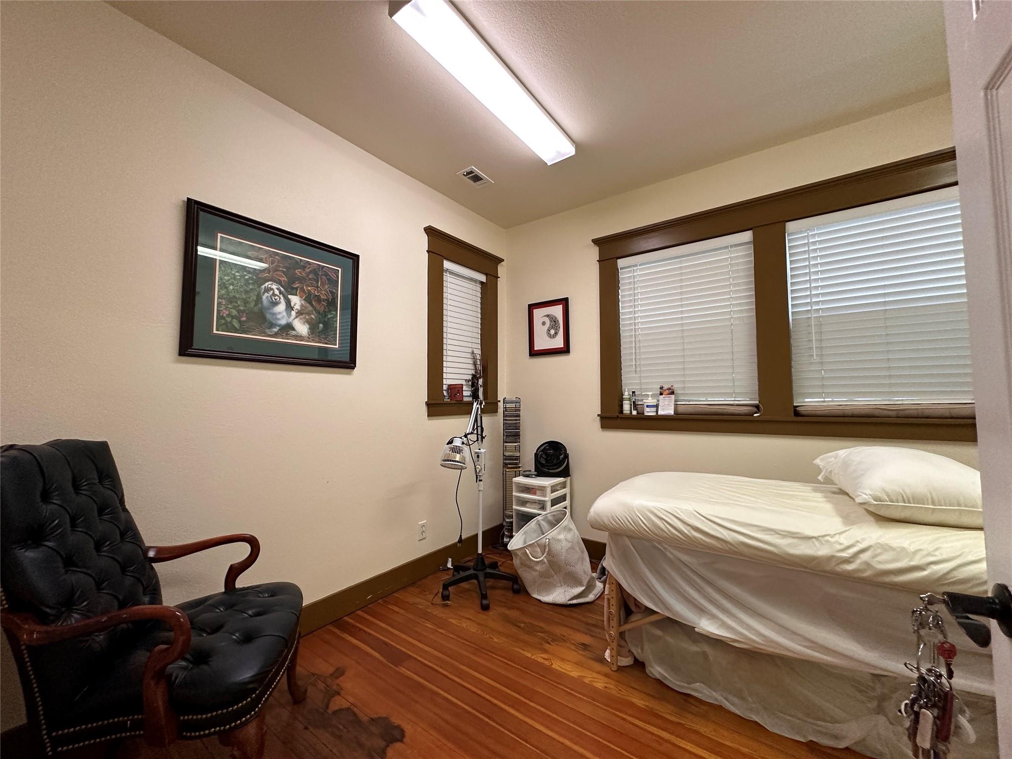 212 W 10th St # 103, Georgetown, TX 78626
