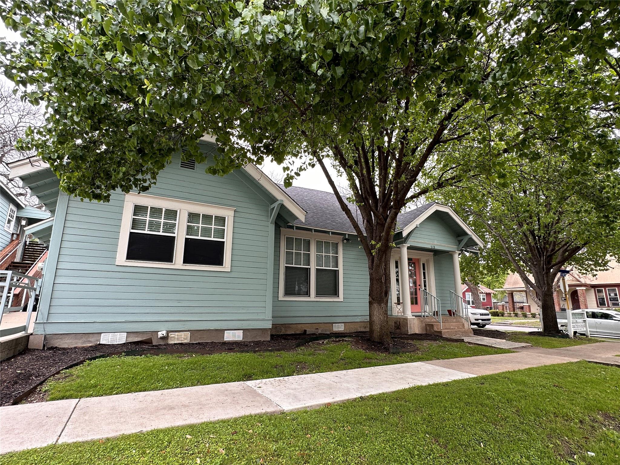 212 W 10th St # 103, Georgetown, TX 78626