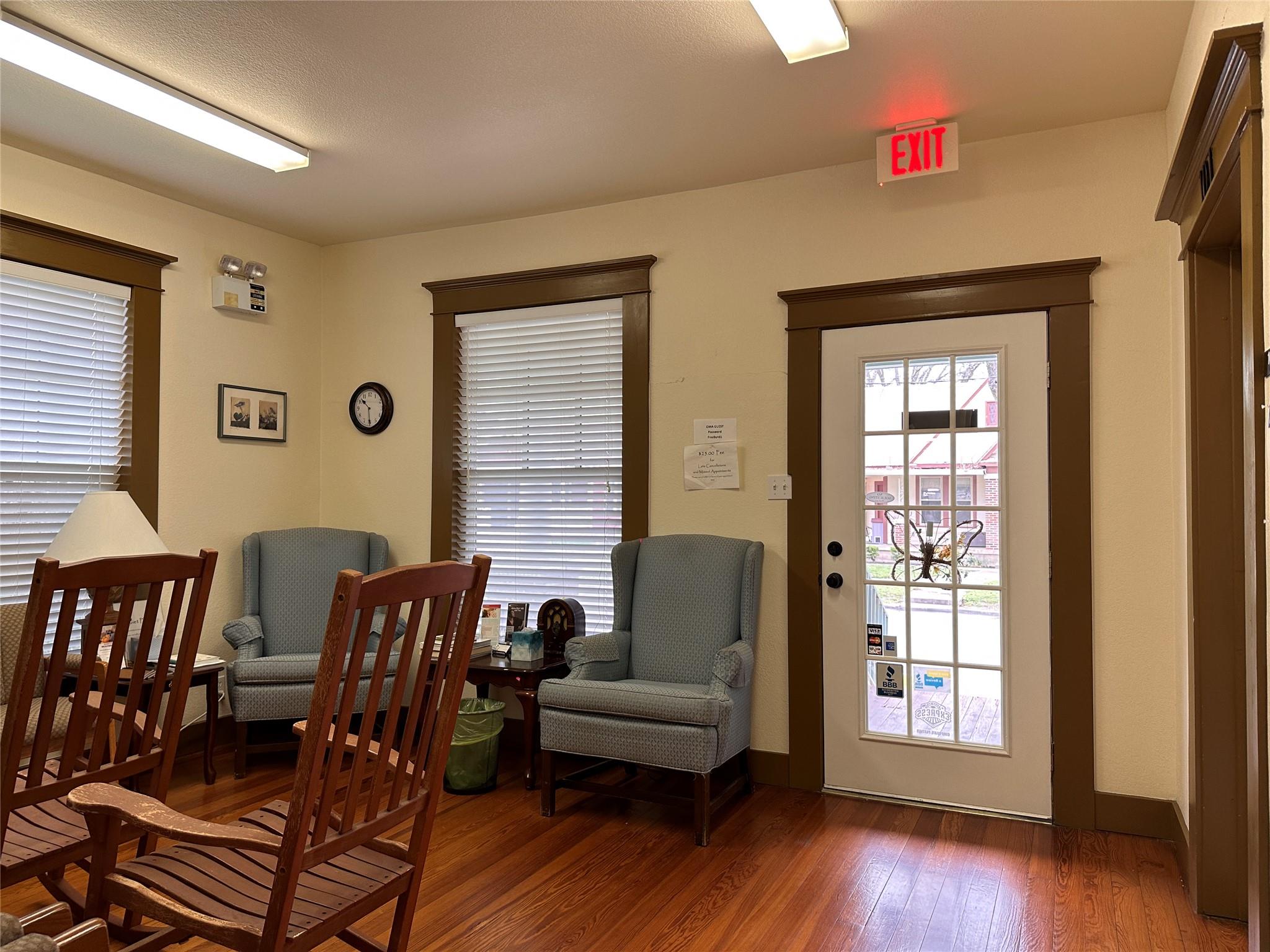 212 W 10th St # 103, Georgetown, TX 78626