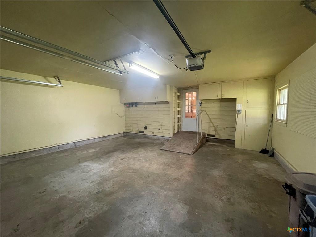 601 S Arnold St S, Lampasas, TX 76550