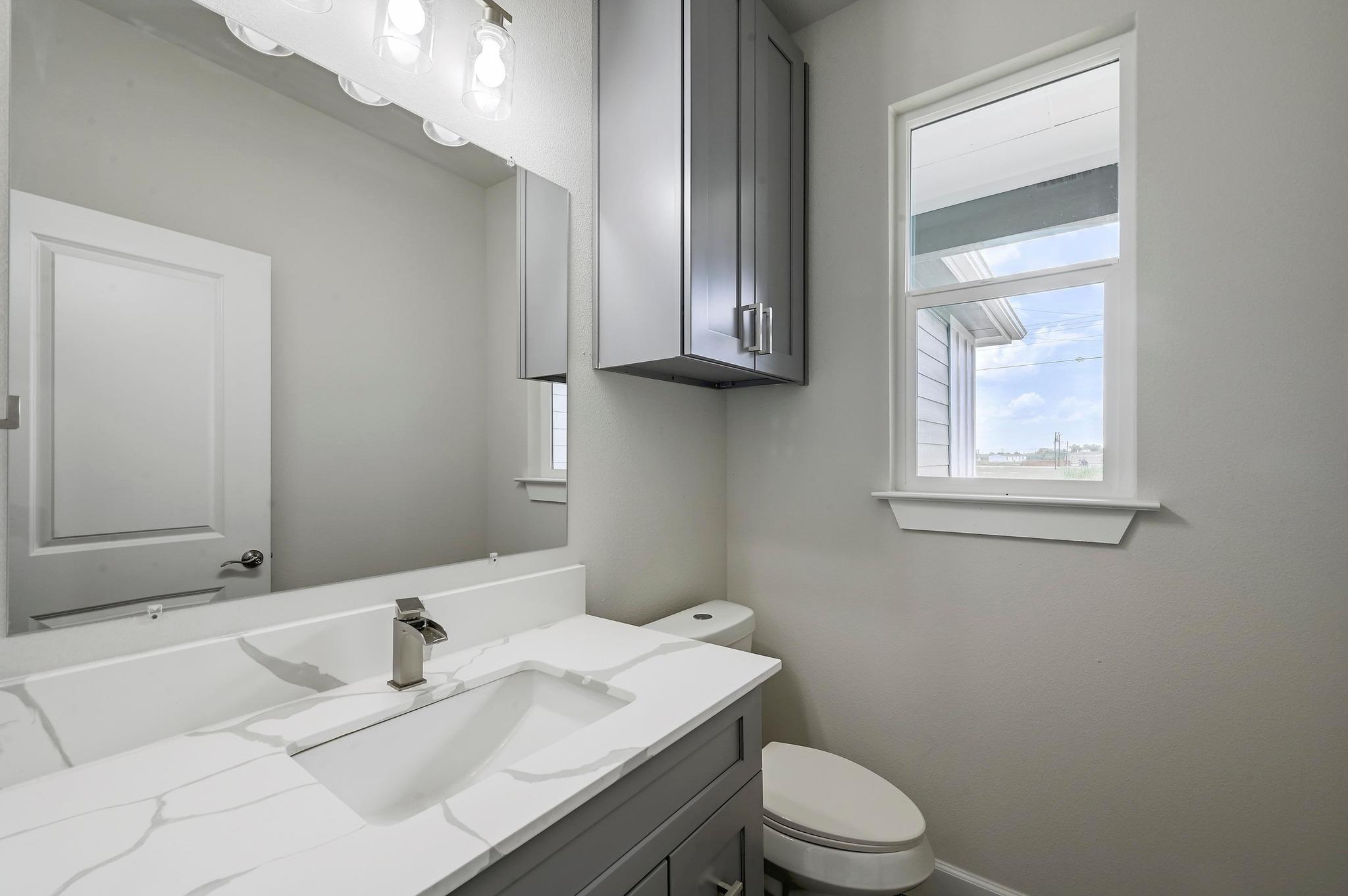 182 Alonzo Dr, Del Valle, TX 78617