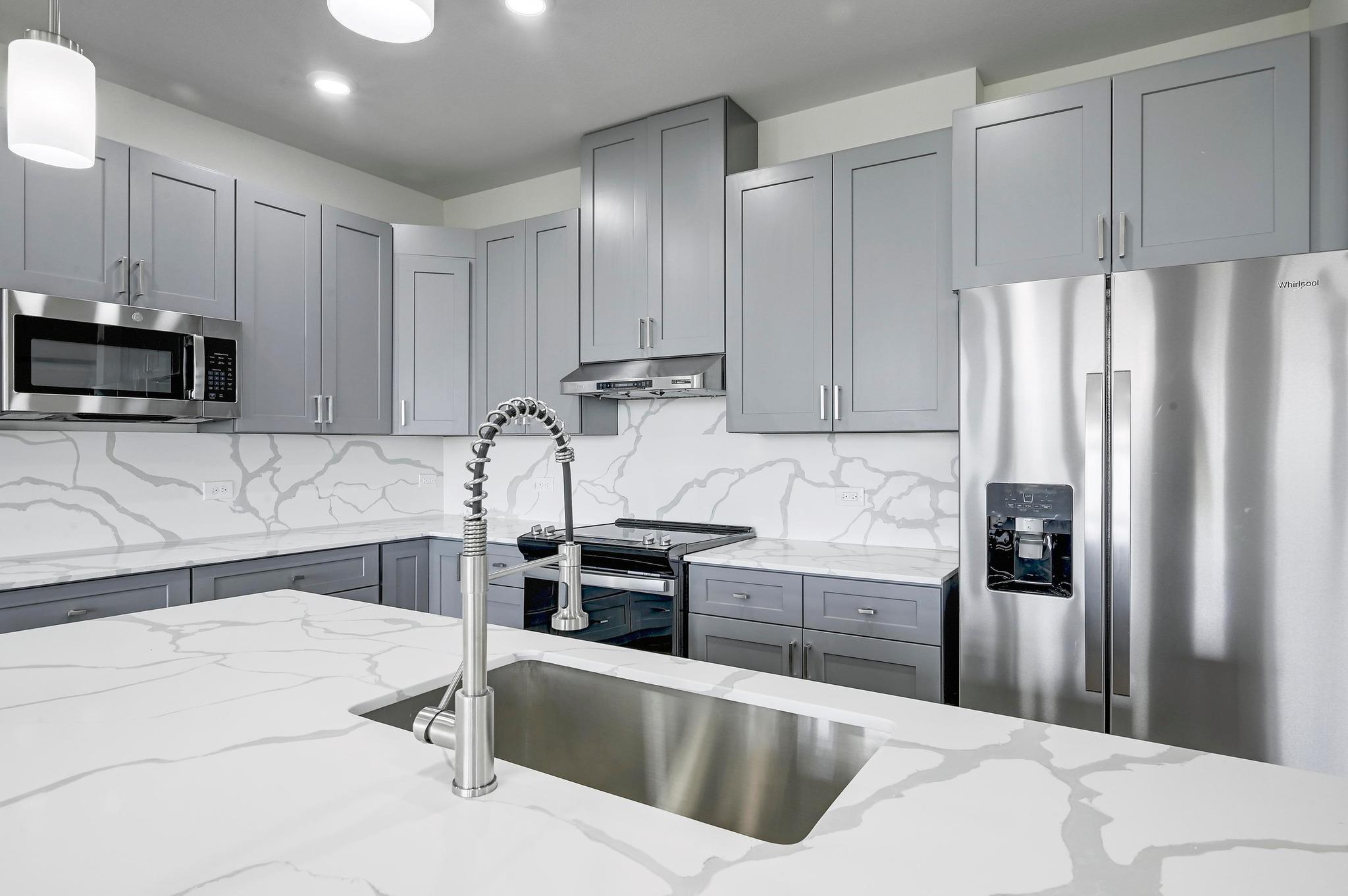 182 Alonzo Dr, Del Valle, TX 78617