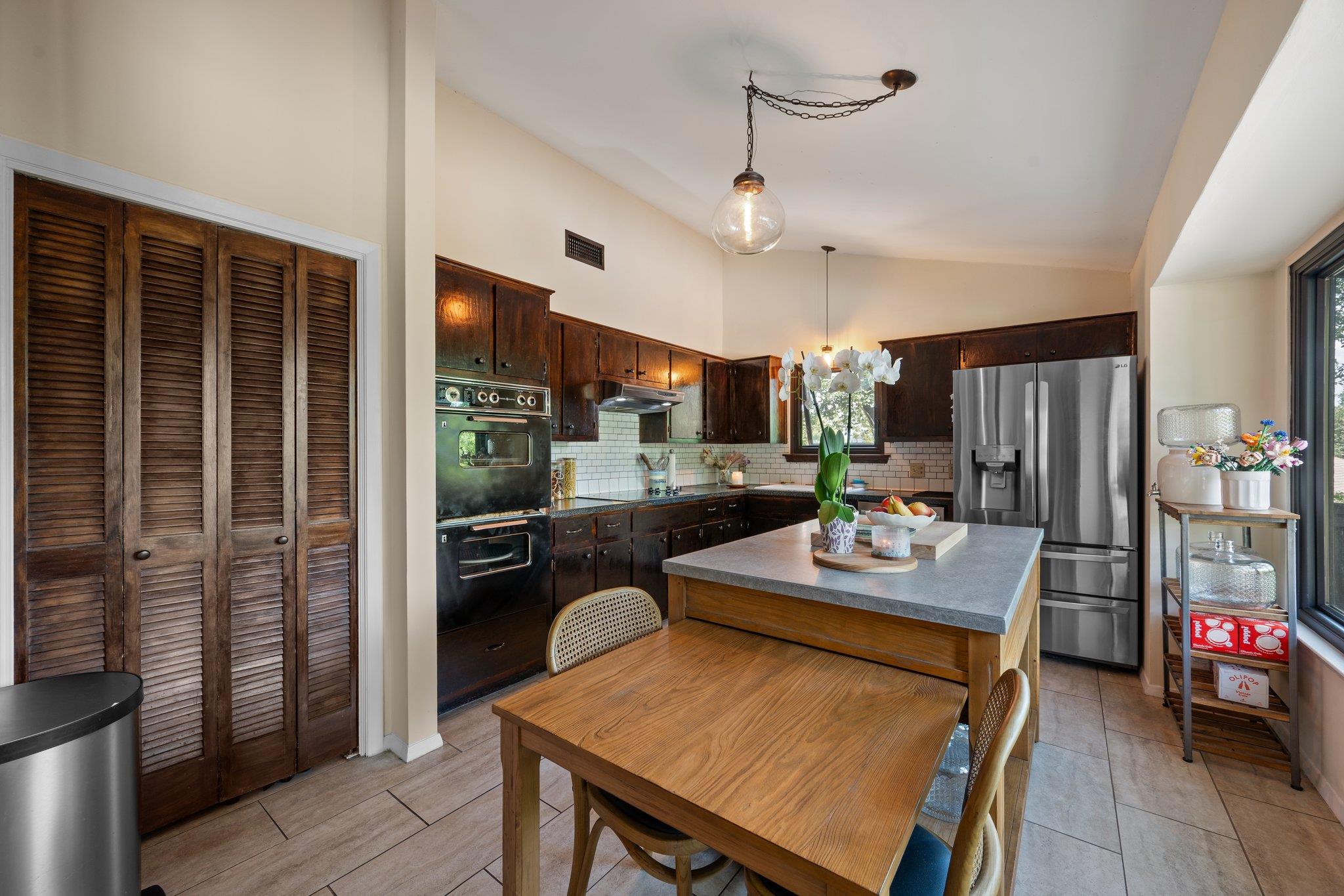 8005 Red Willow Dr, Austin, TX 78736