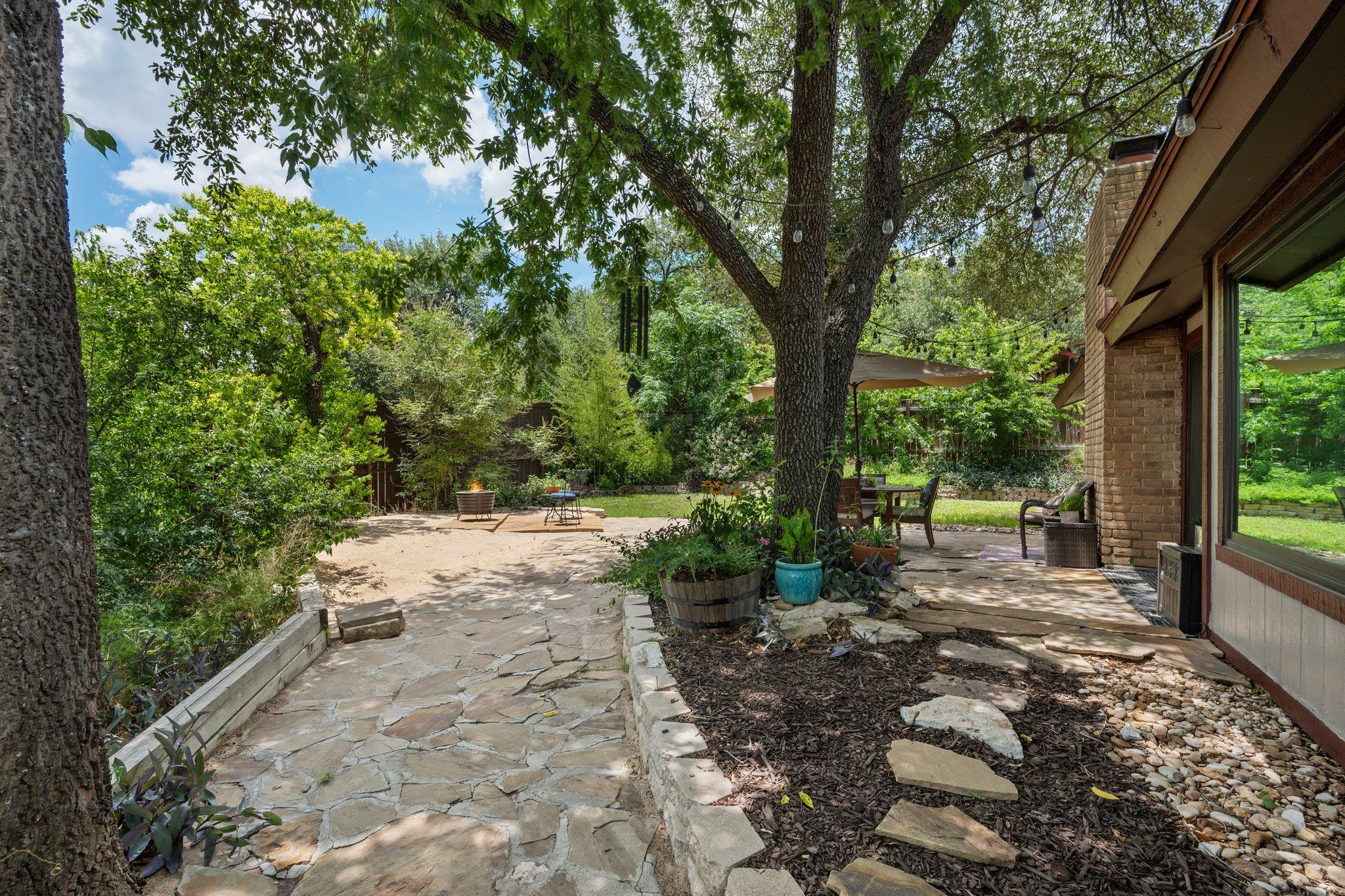 8005 Red Willow Dr, Austin, TX 78736
