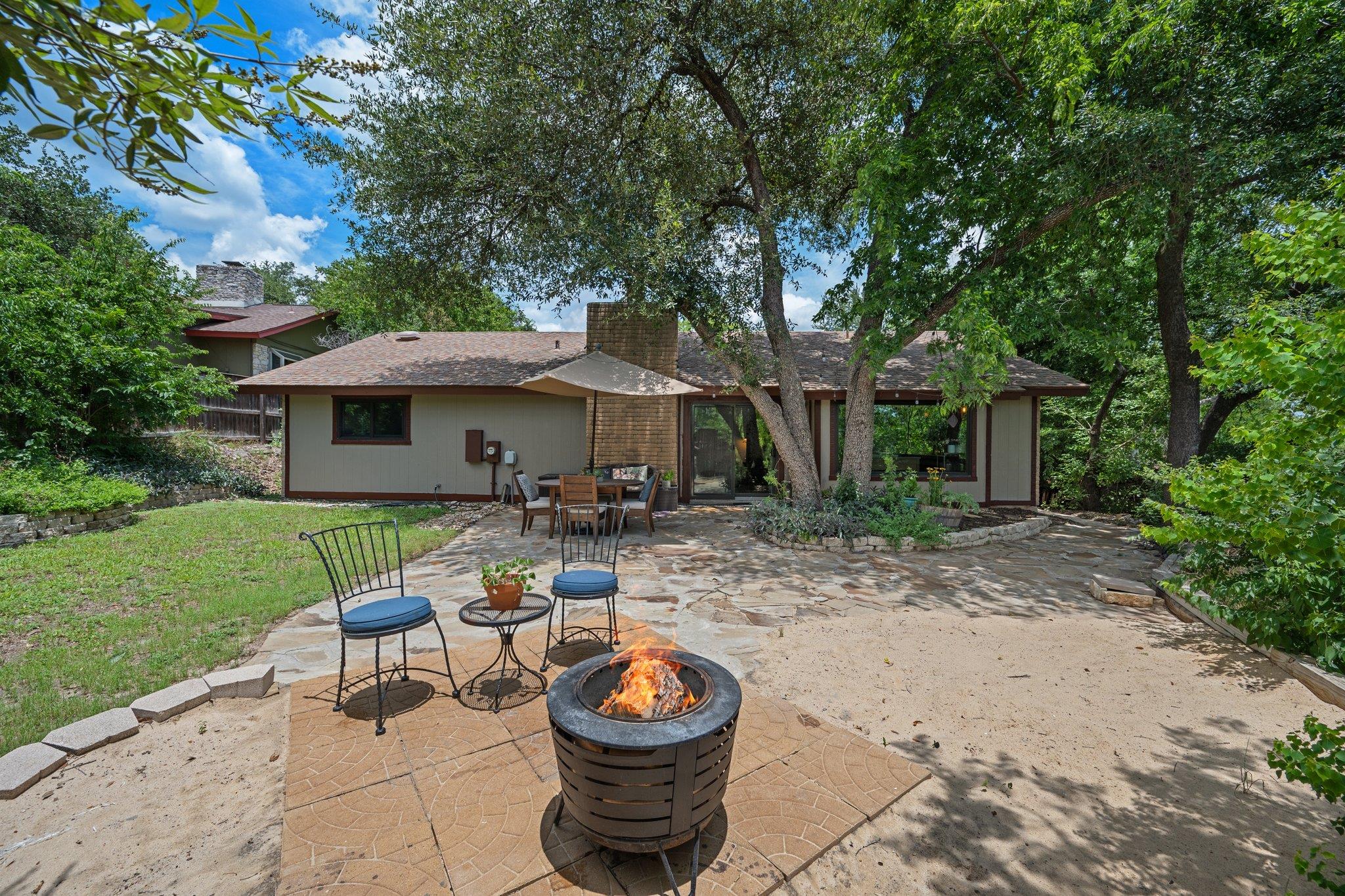 8005 Red Willow Dr, Austin, TX 78736