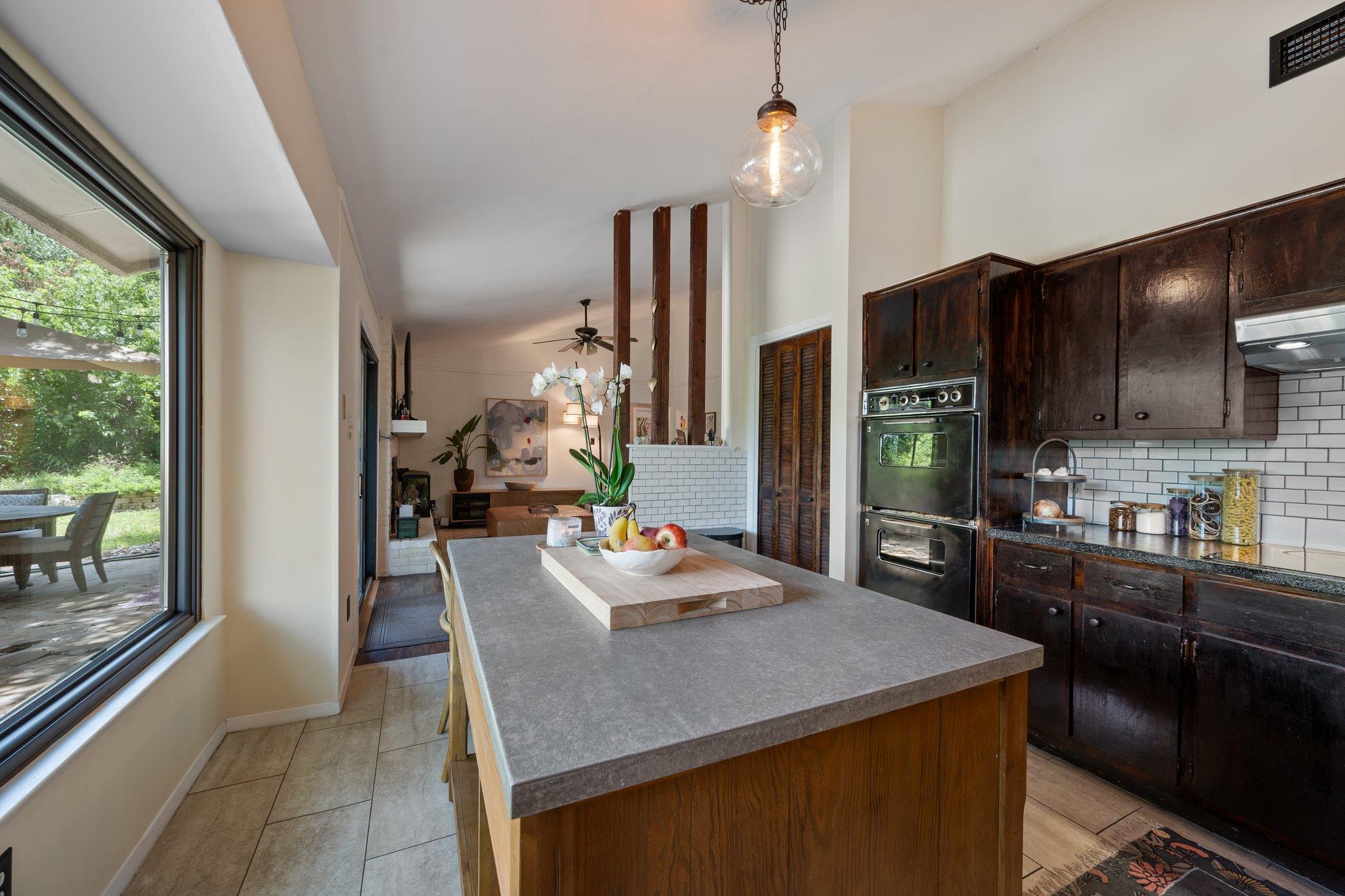 8005 Red Willow Dr, Austin, TX 78736