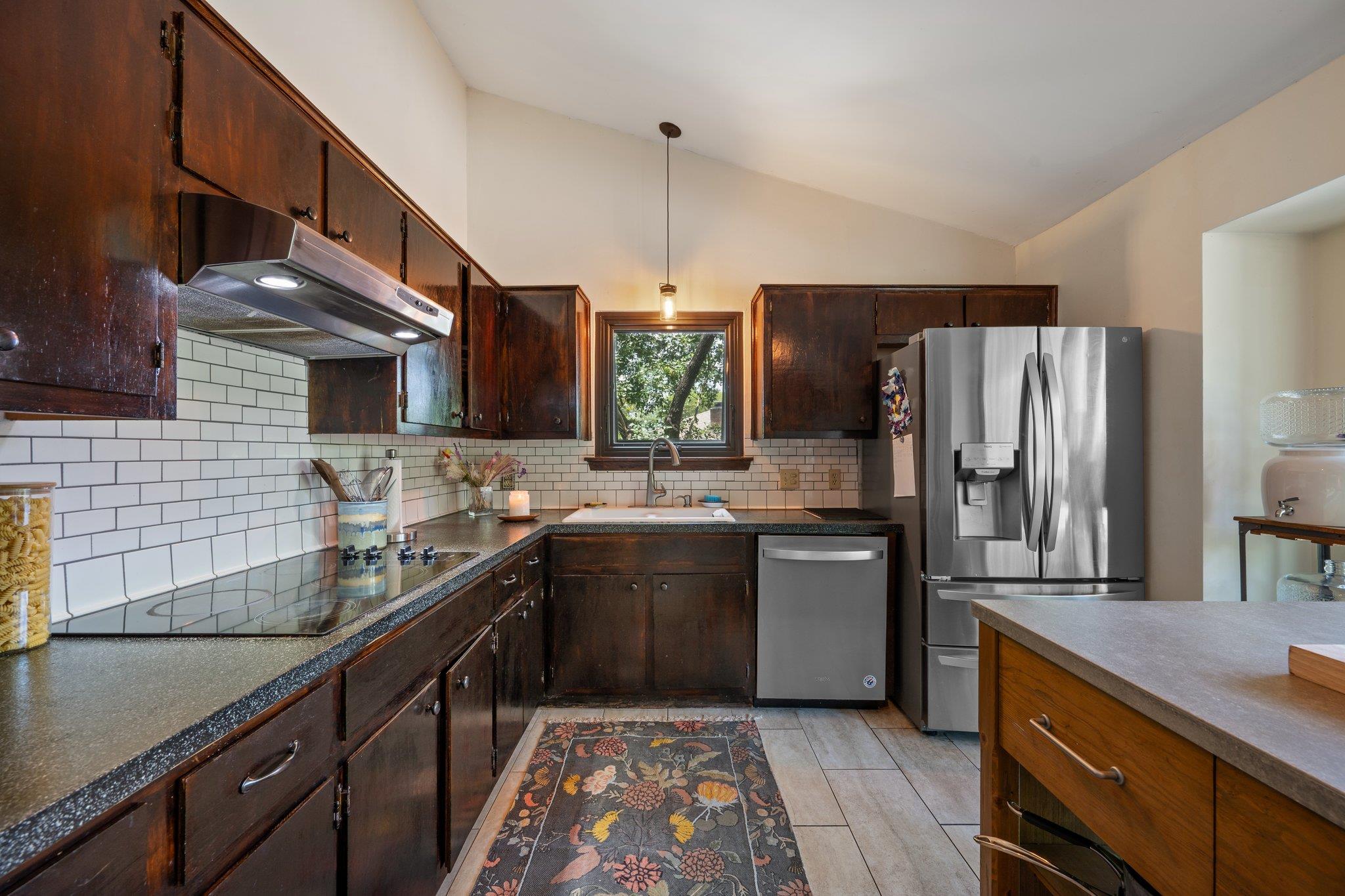 8005 Red Willow Dr, Austin, TX 78736