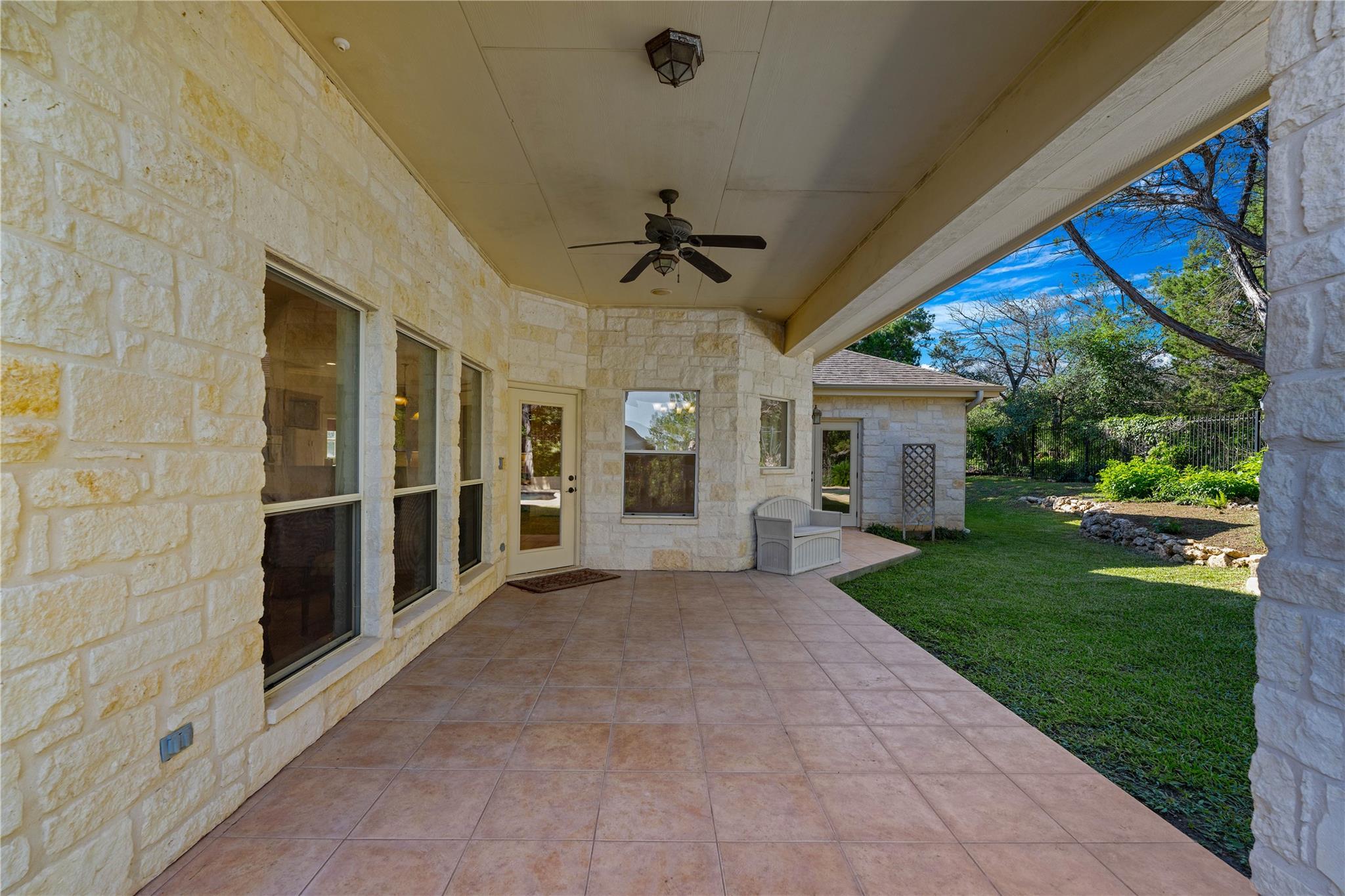 758 Mission Hts, New Braunfels, TX 78130