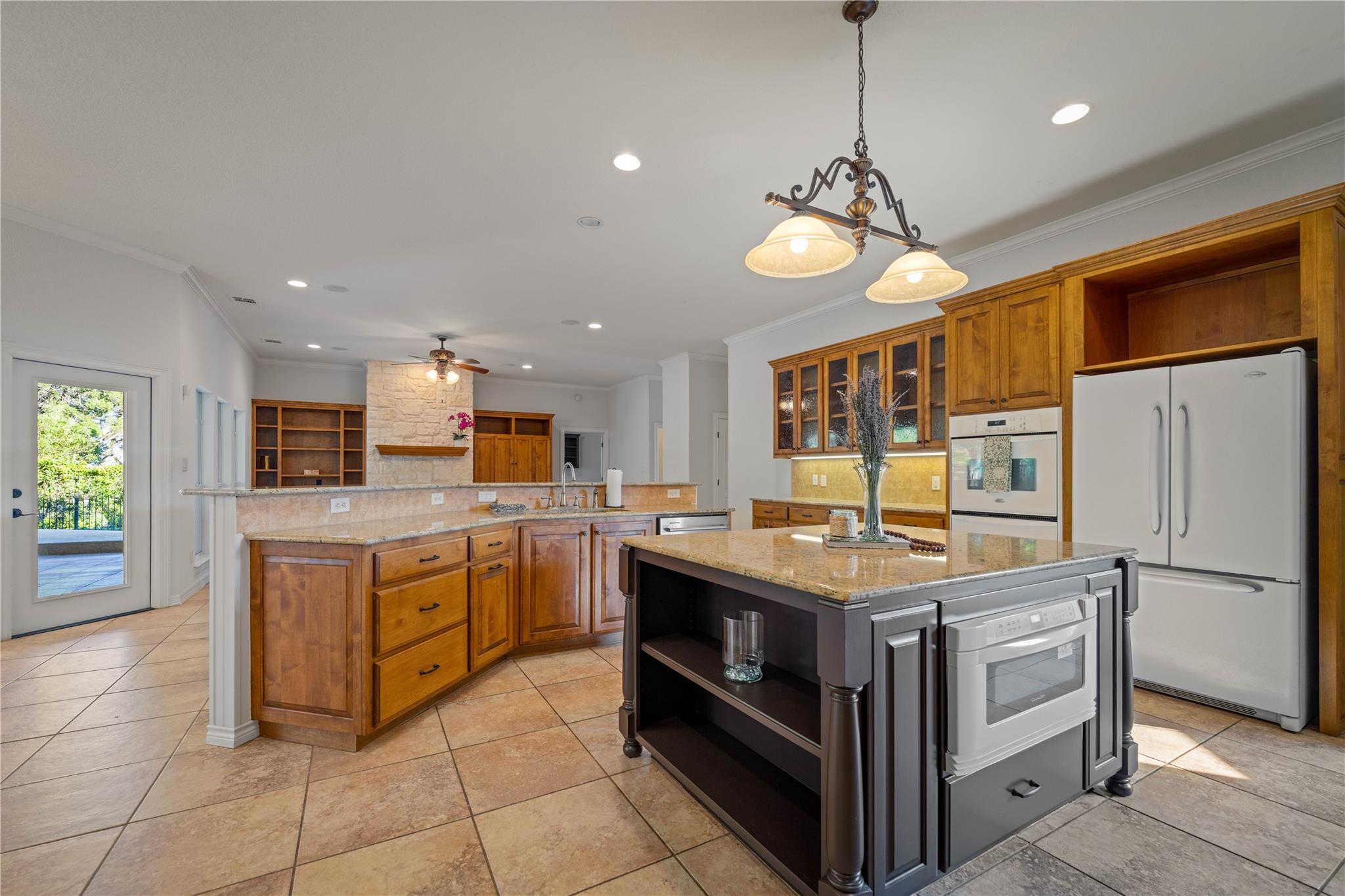 758 Mission Hts, New Braunfels, TX 78130