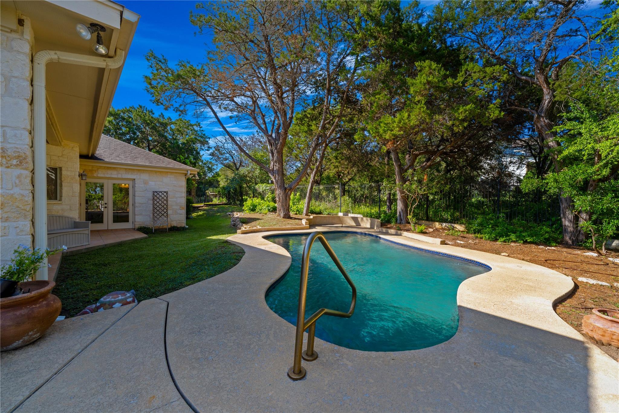 758 Mission Hts, New Braunfels, TX 78130