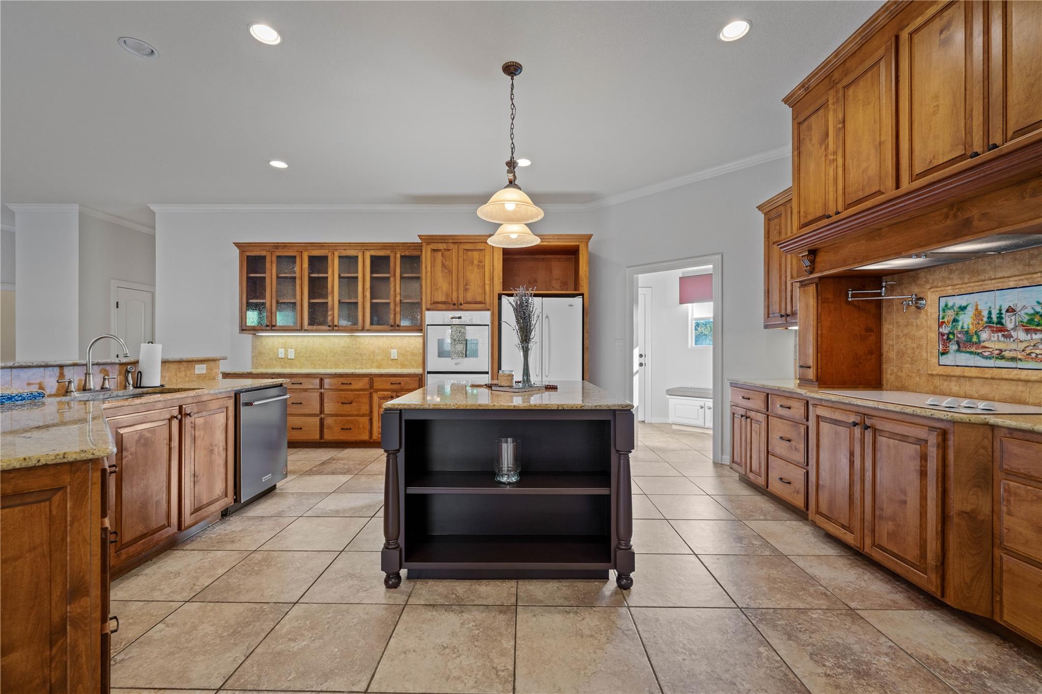 758 Mission Hts, New Braunfels, TX 78130
