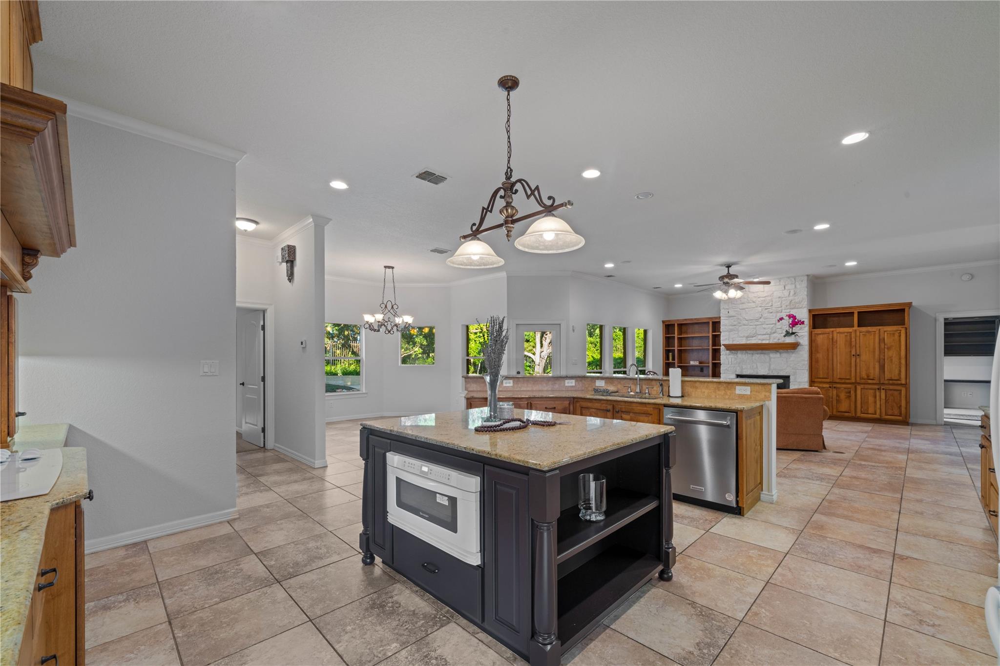 758 Mission Hts, New Braunfels, TX 78130