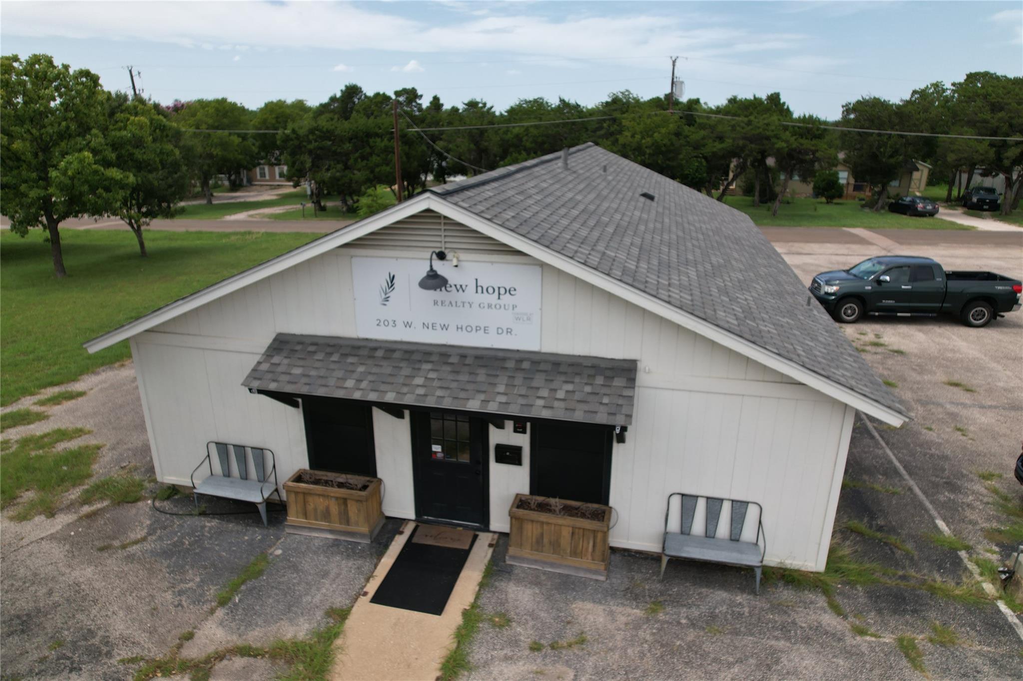 203 W New Hope Dr, Cedar Park, TX 78613