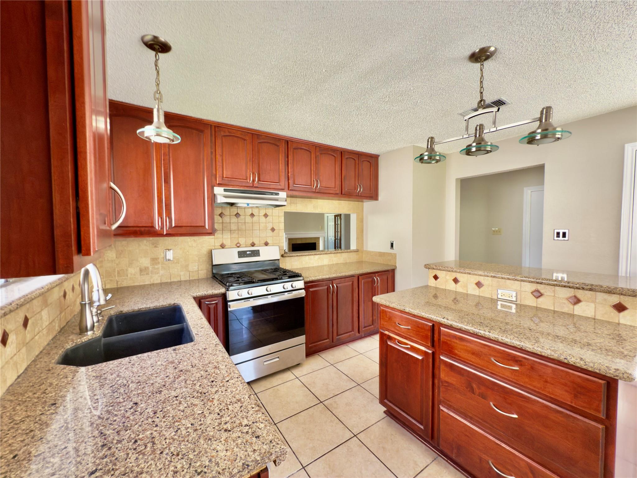 6400 Jennings Dr, Austin, TX 78727