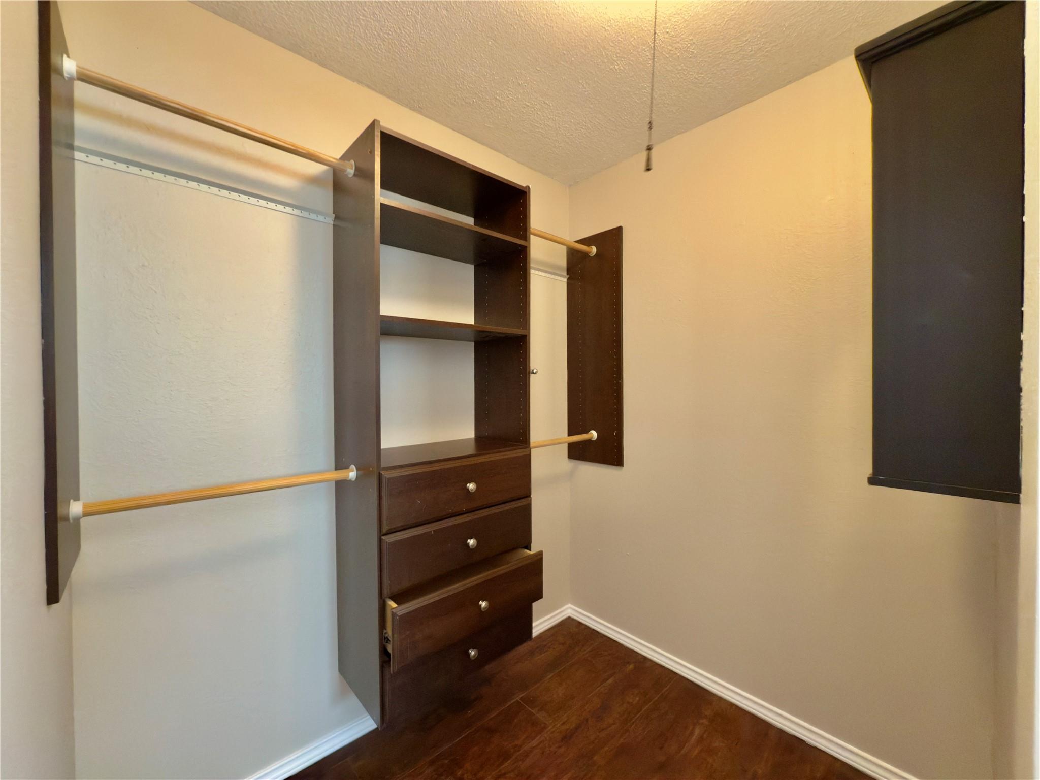 6400 Jennings Dr, Austin, TX 78727