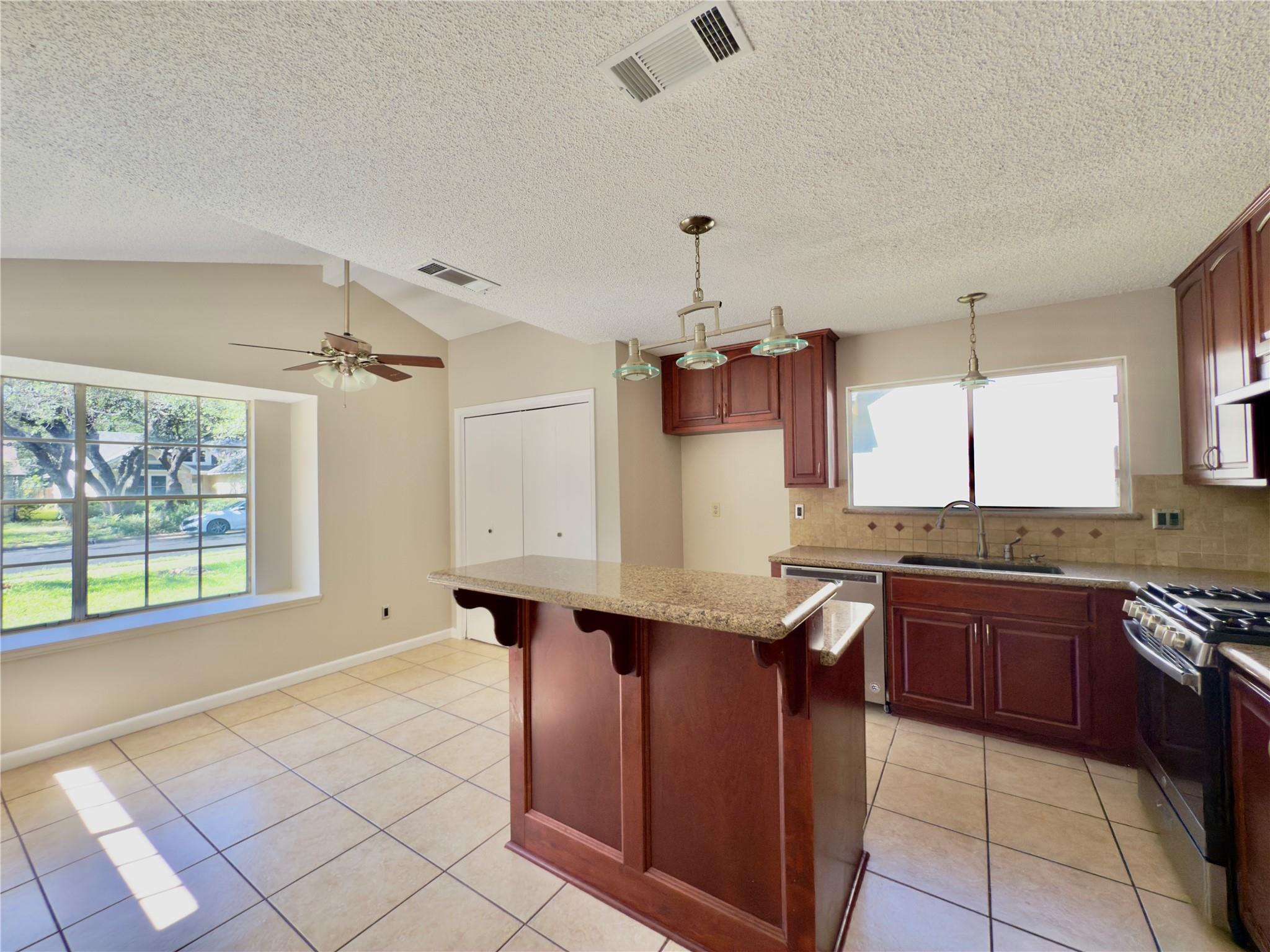 6400 Jennings Dr, Austin, TX 78727
