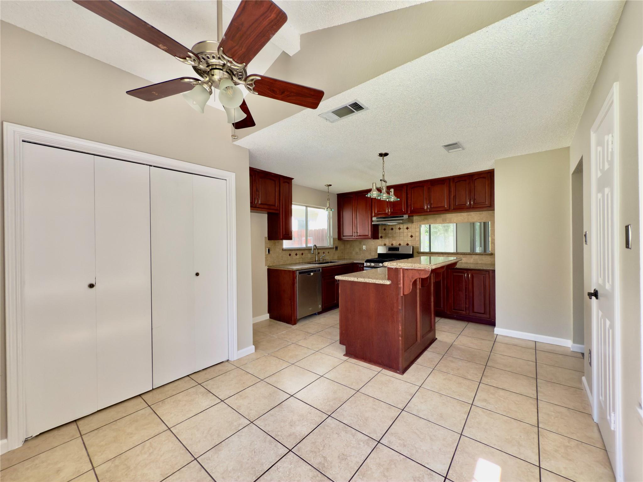 6400 Jennings Dr, Austin, TX 78727
