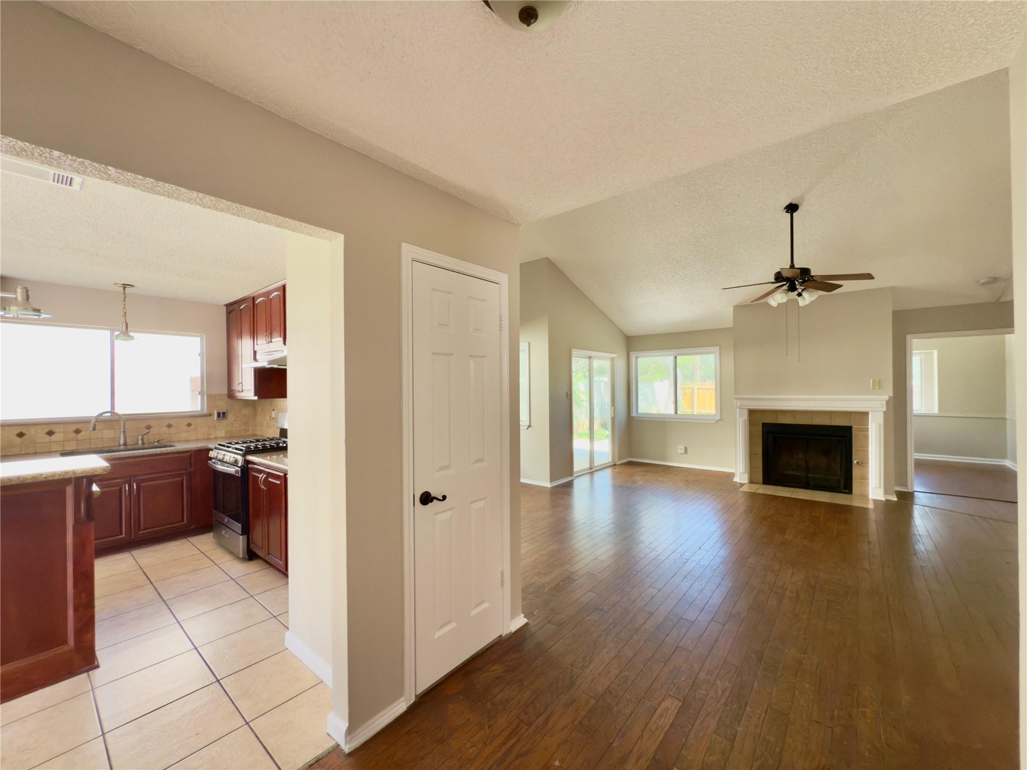 6400 Jennings Dr, Austin, TX 78727