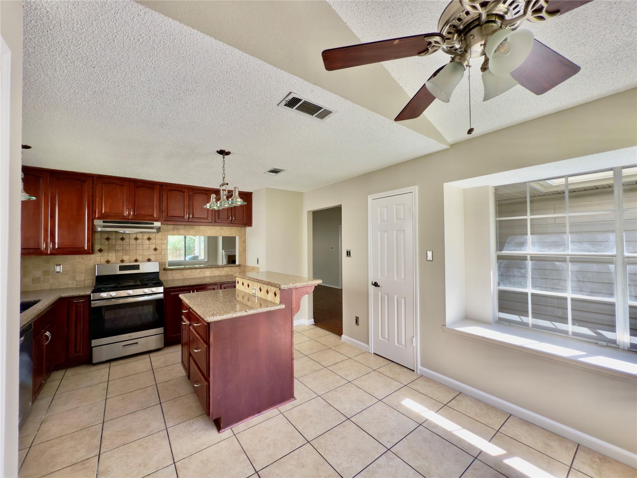 6400 Jennings Dr, Austin, TX 78727