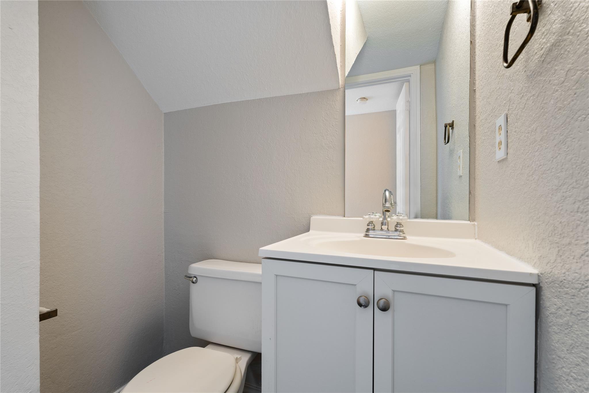 9209 Kempler Dr # B, Austin, TX 78748