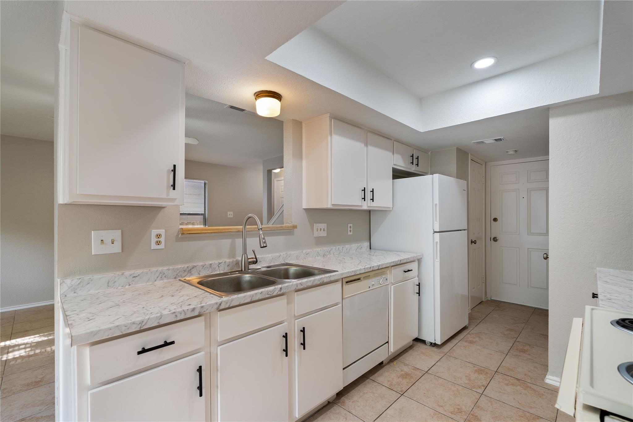 9209 Kempler Dr # B, Austin, TX 78748