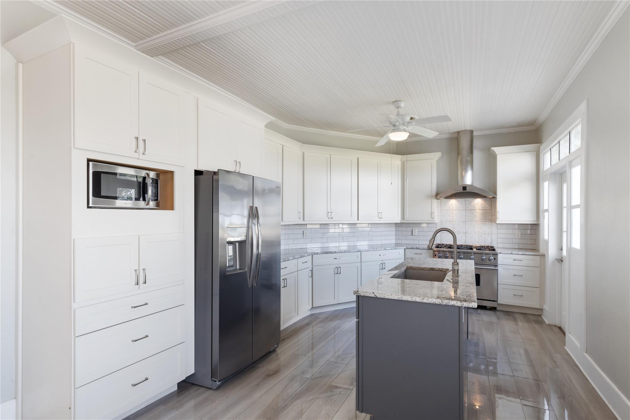 1649 Schumann Rd, Stonewall, TX 78671