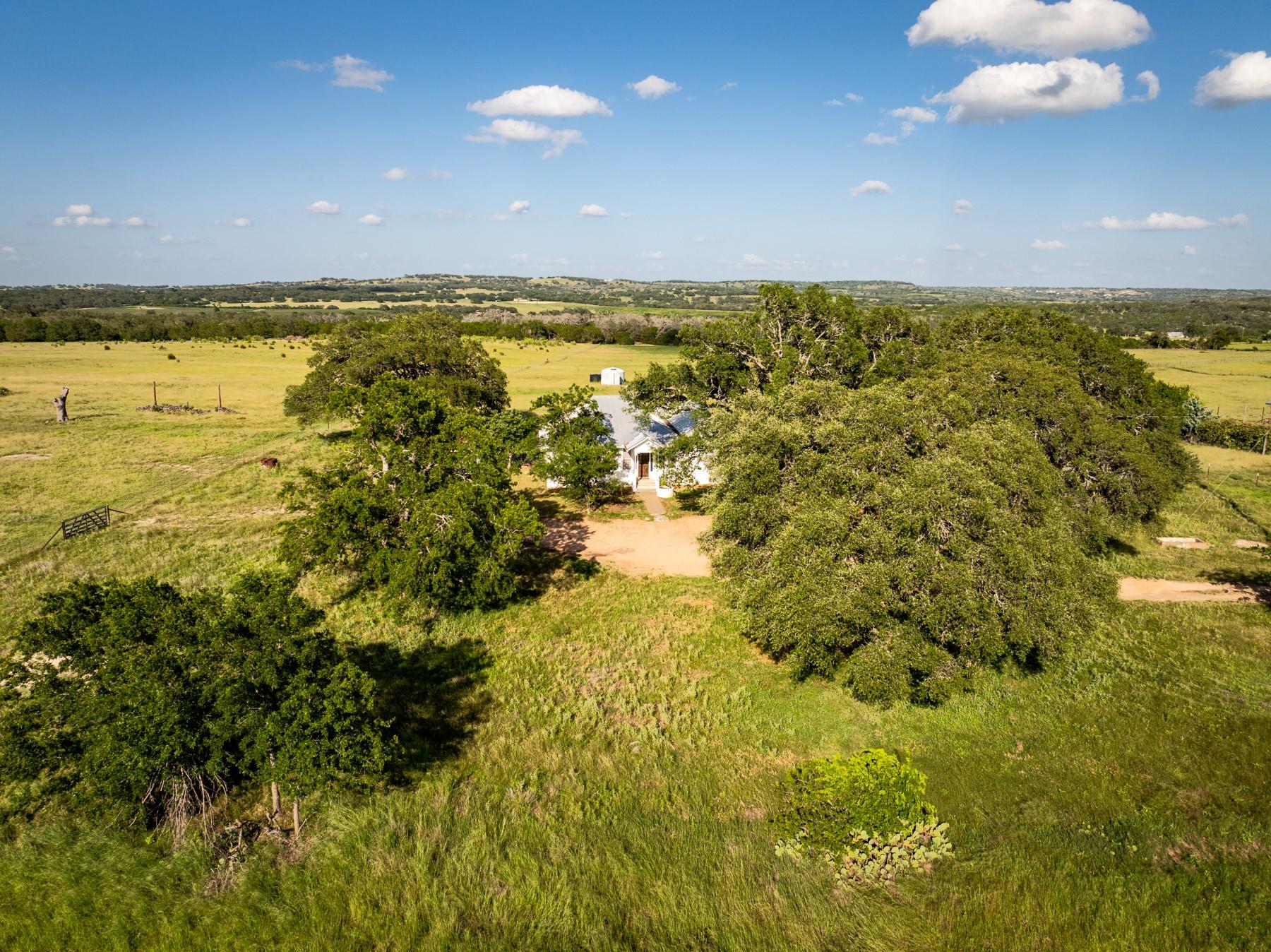 1649 Schumann Rd, Stonewall, TX 78671