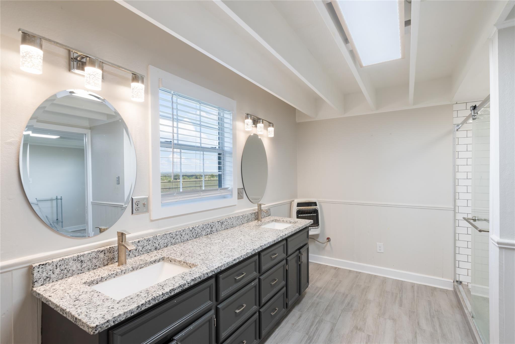 1649 Schumann Rd, Stonewall, TX 78671