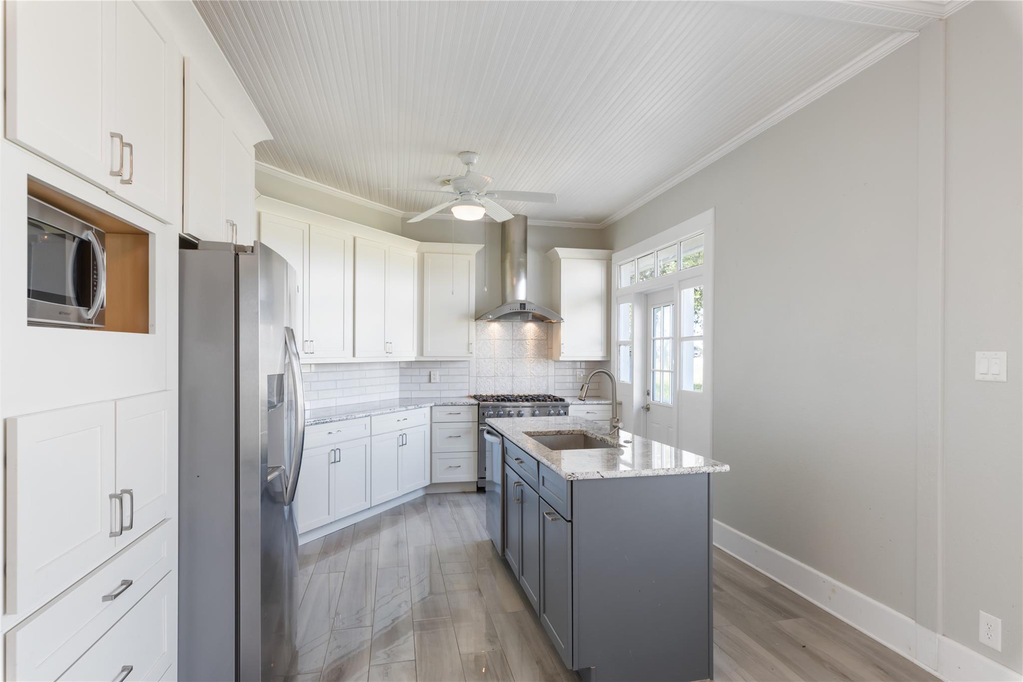 1649 Schumann Rd, Stonewall, TX 78671