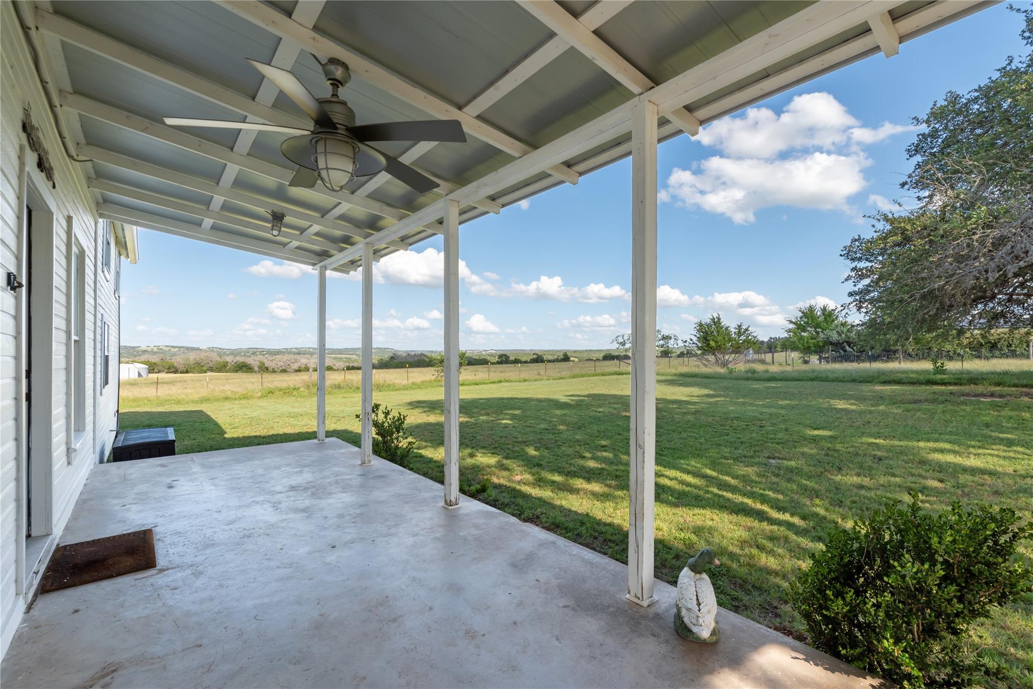 1649 Schumann Rd, Stonewall, TX 78671