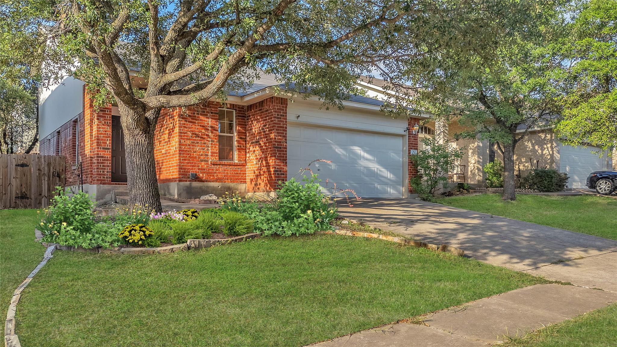 1012 Traci Michelle Dr, Pflugerville, TX 78660