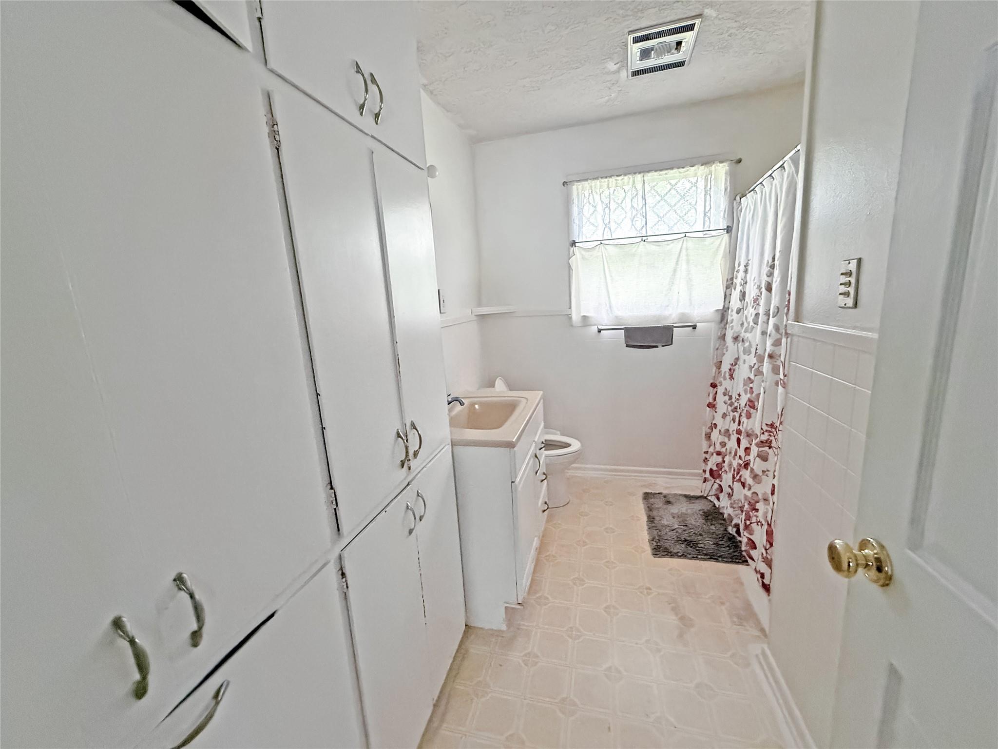 424 Burns St, Lexington, TX 78947