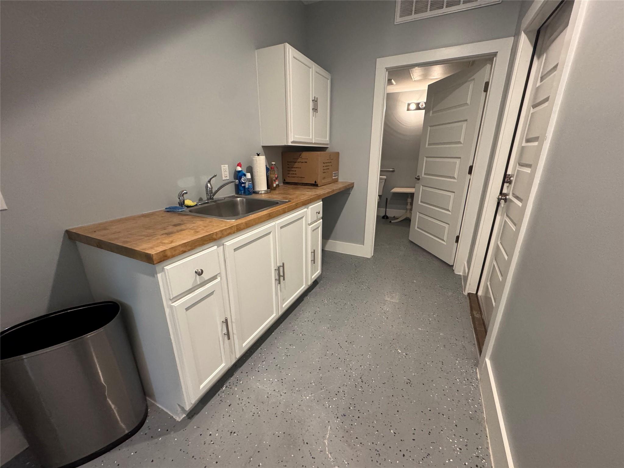 1122 Swenson (Suite E) Blvd, Elgin, TX 78621