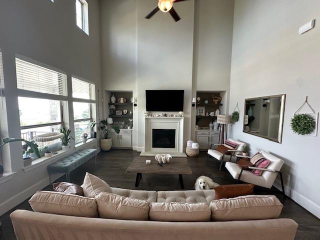 402 San Donato Dr, Austin, TX 78738