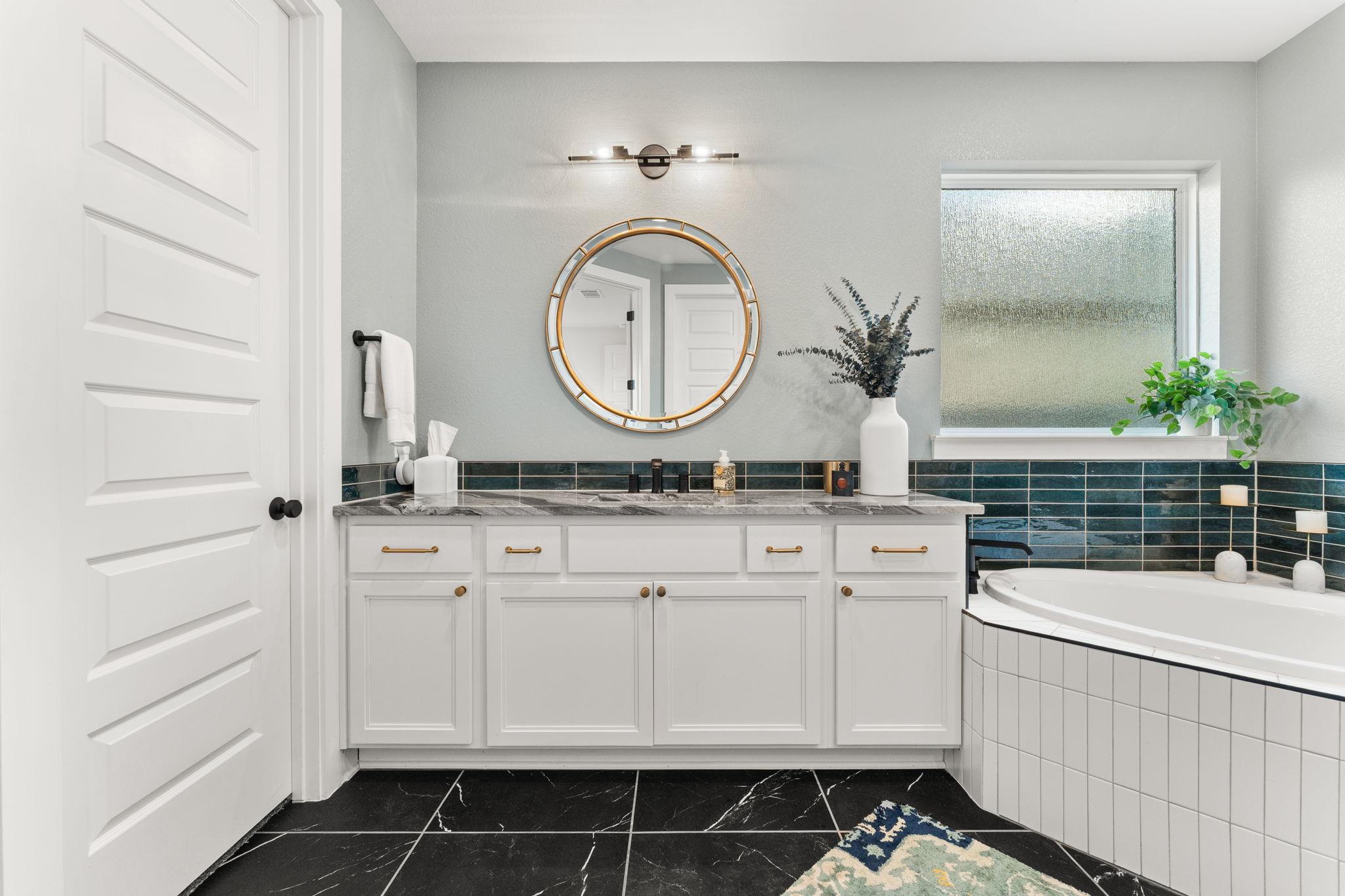 518 Toyah Dr, Dripping Springs, TX 78620