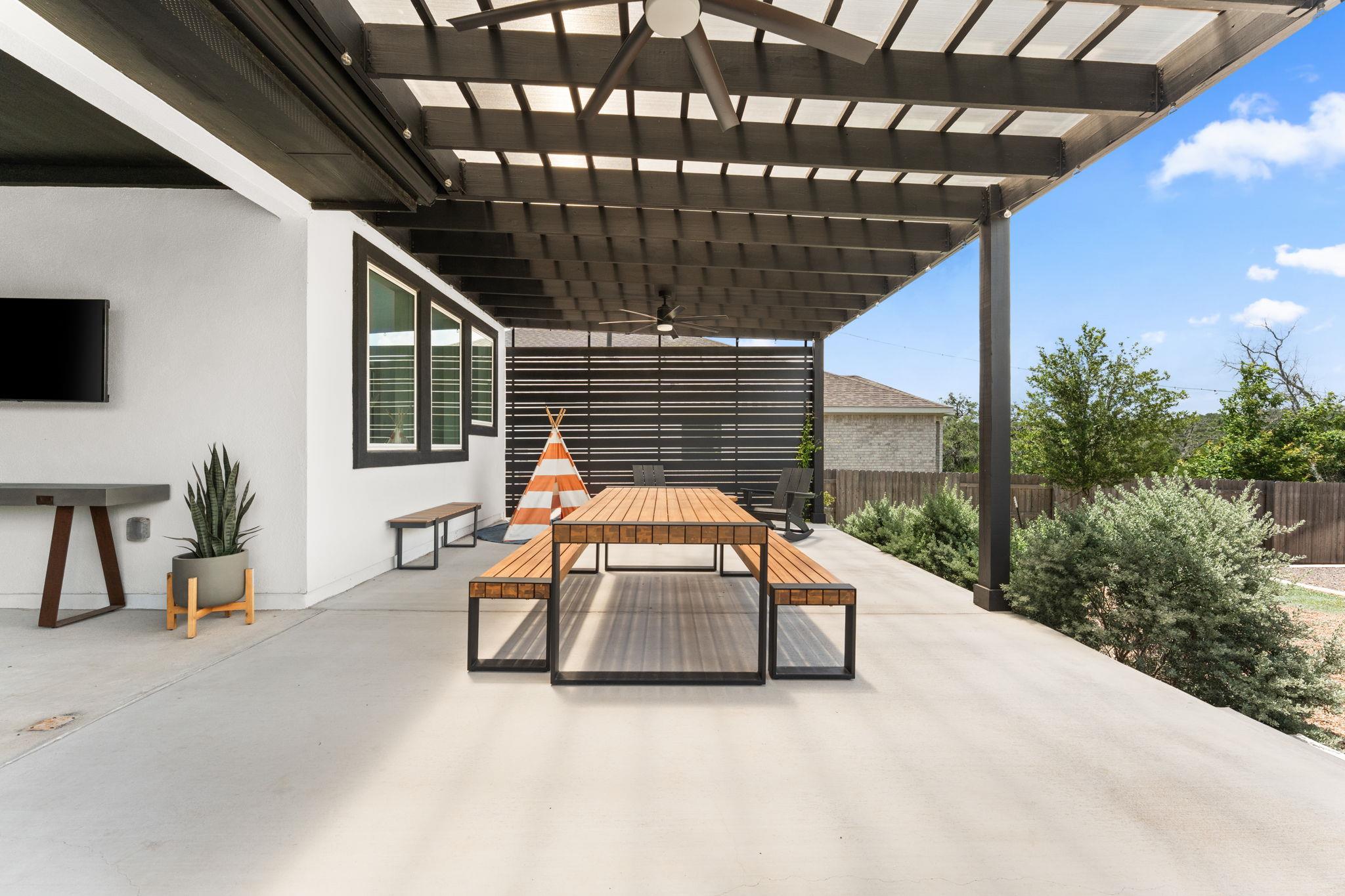 518 Toyah Dr, Dripping Springs, TX 78620