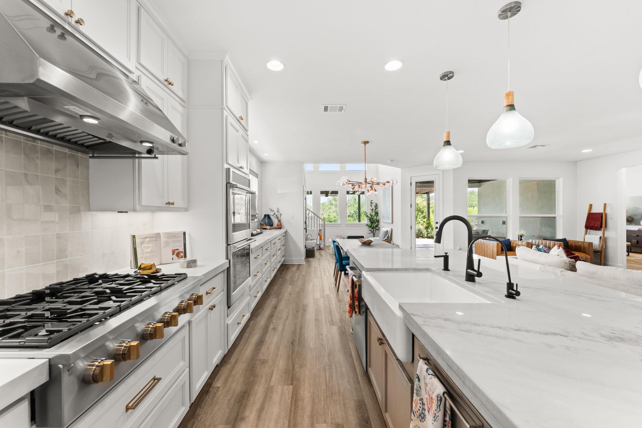 518 Toyah Dr, Dripping Springs, TX 78620