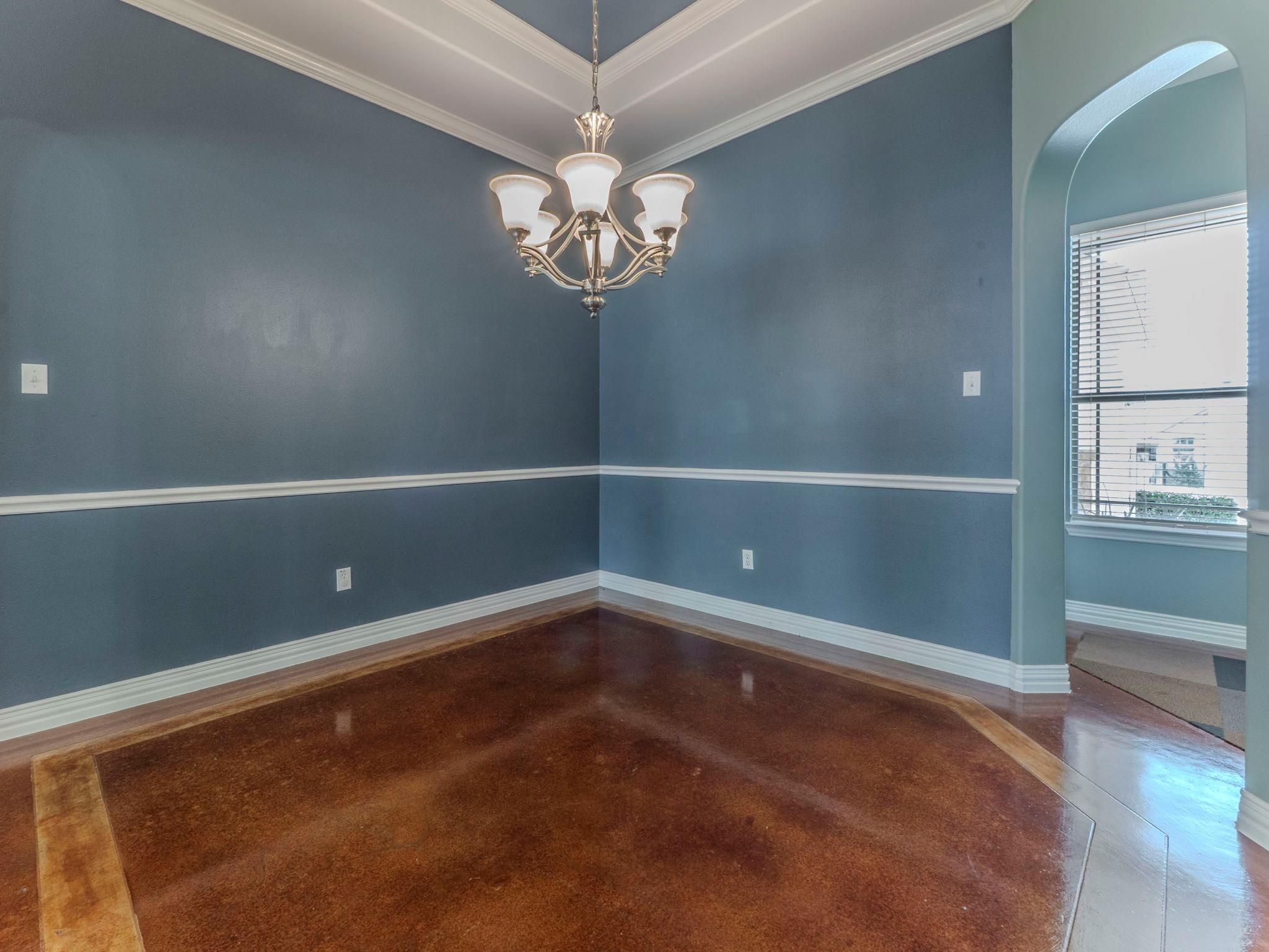 100 N Meadowlark St, Lakeway, TX 78734