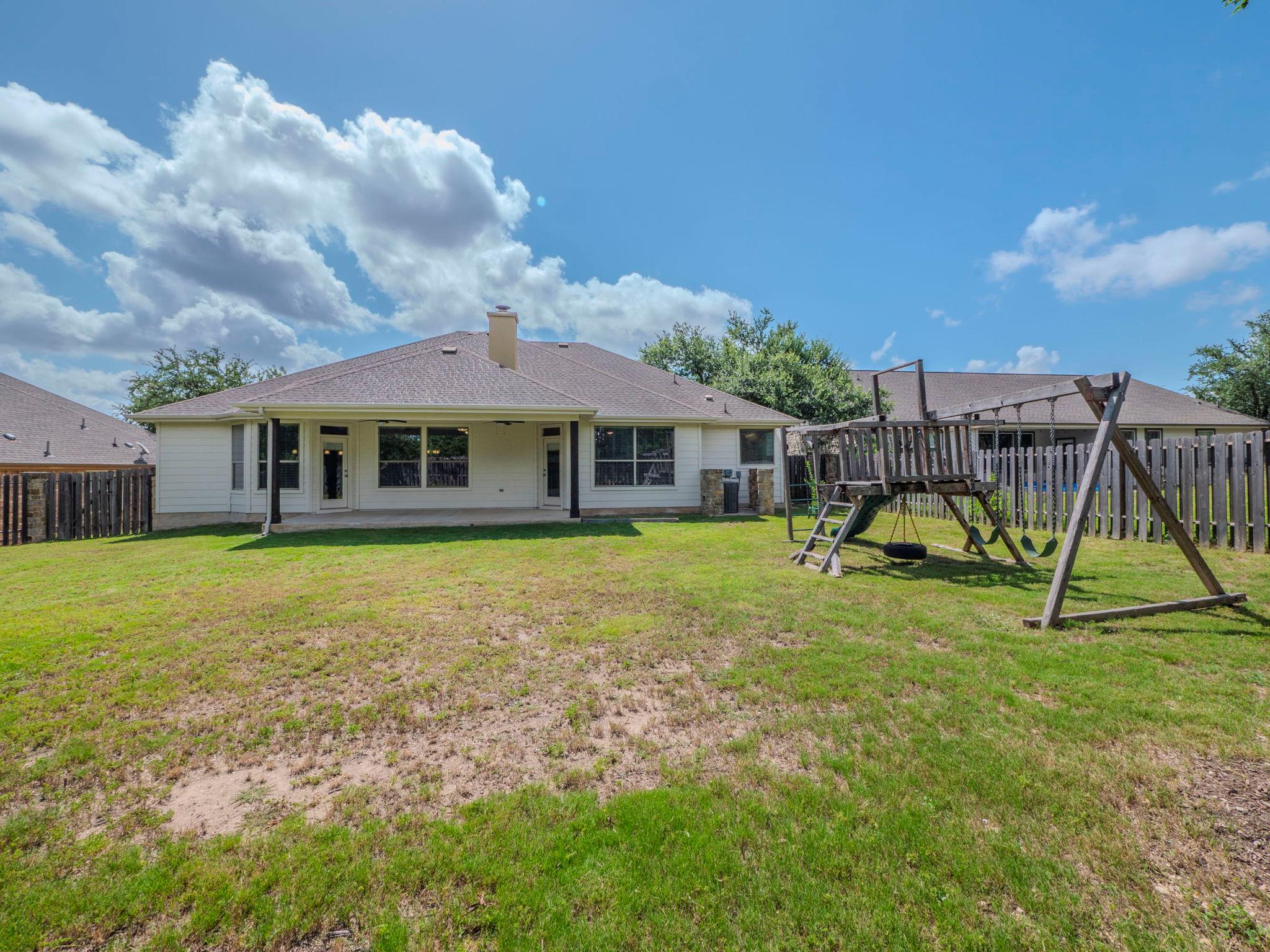 100 N Meadowlark St, Lakeway, TX 78734