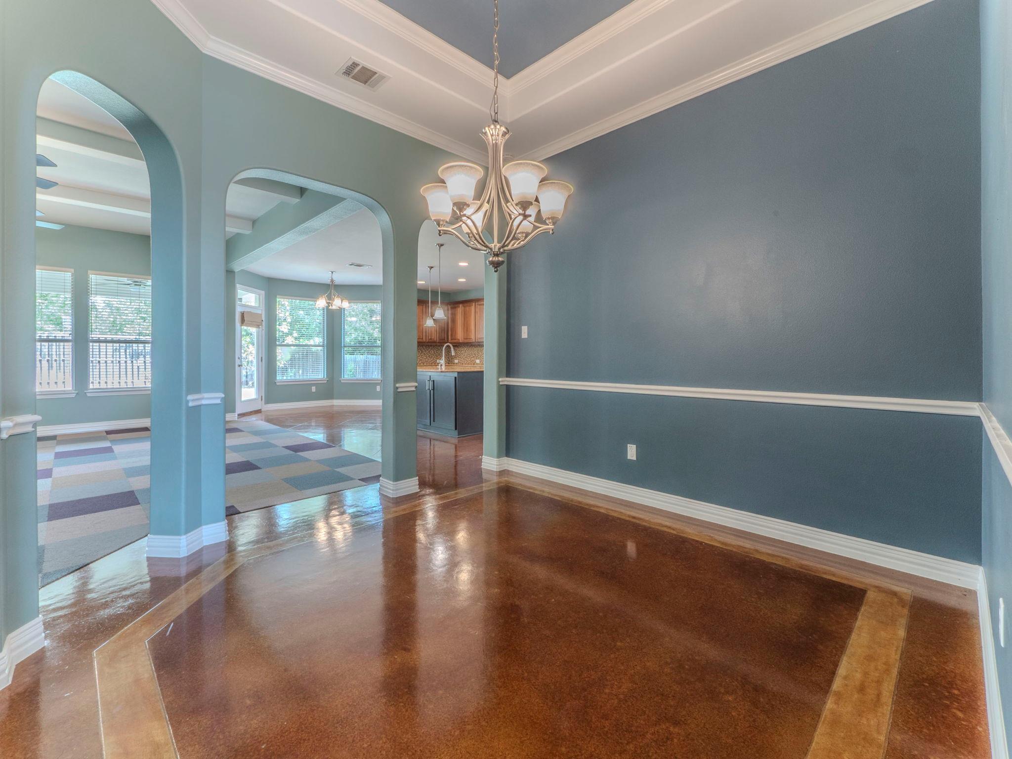100 N Meadowlark St, Lakeway, TX 78734