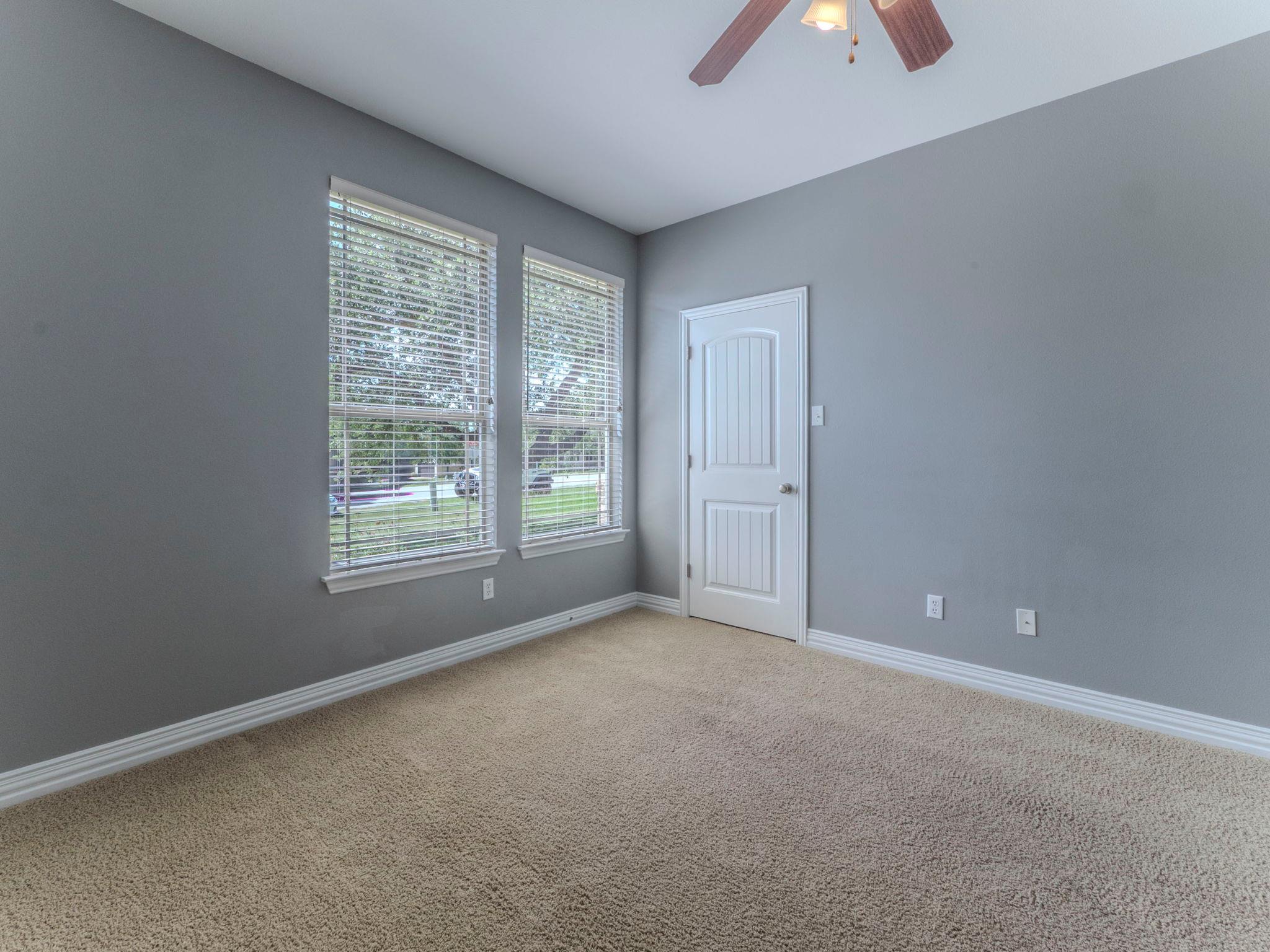 100 N Meadowlark St, Lakeway, TX 78734
