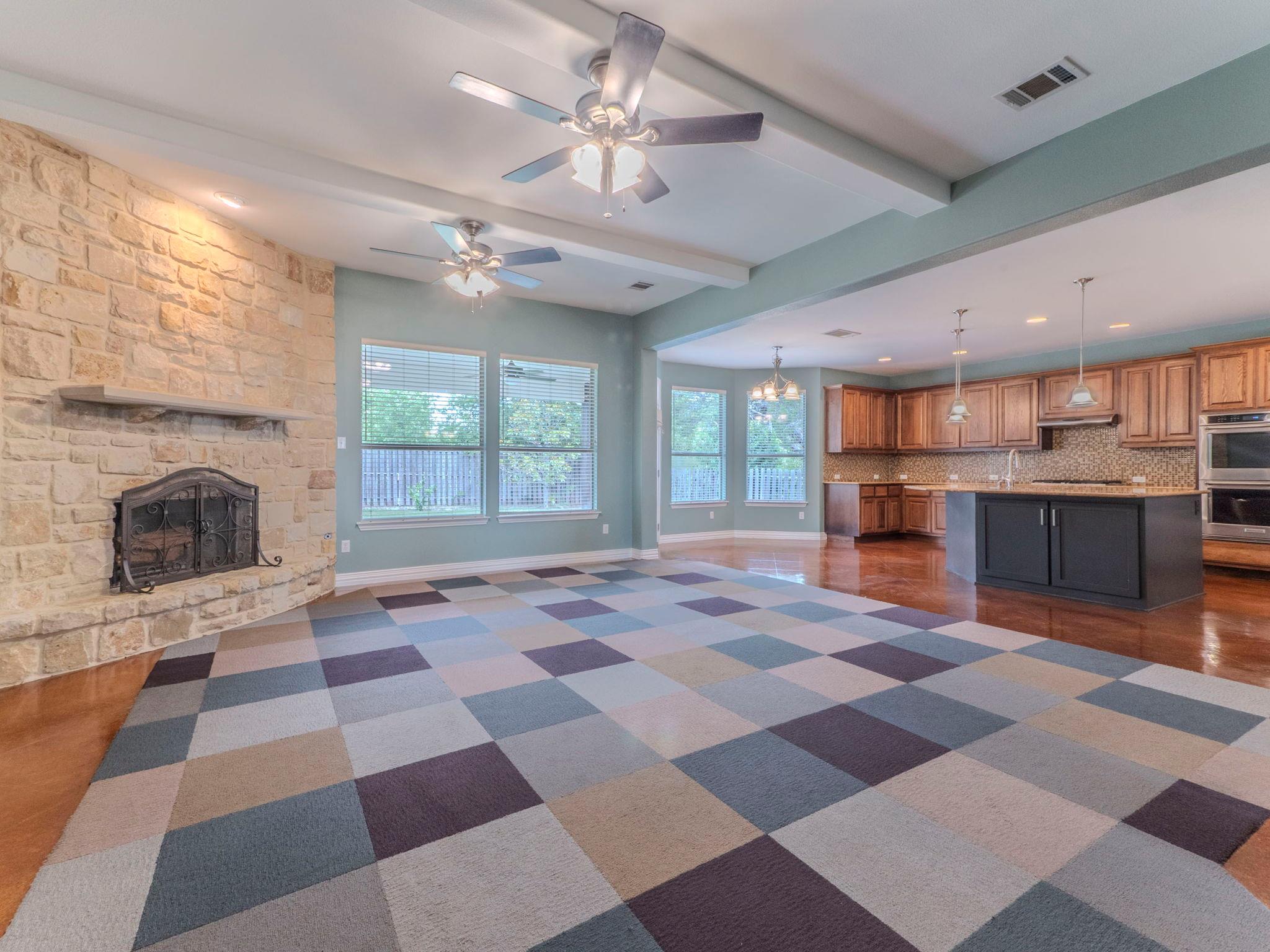 100 N Meadowlark St, Lakeway, TX 78734