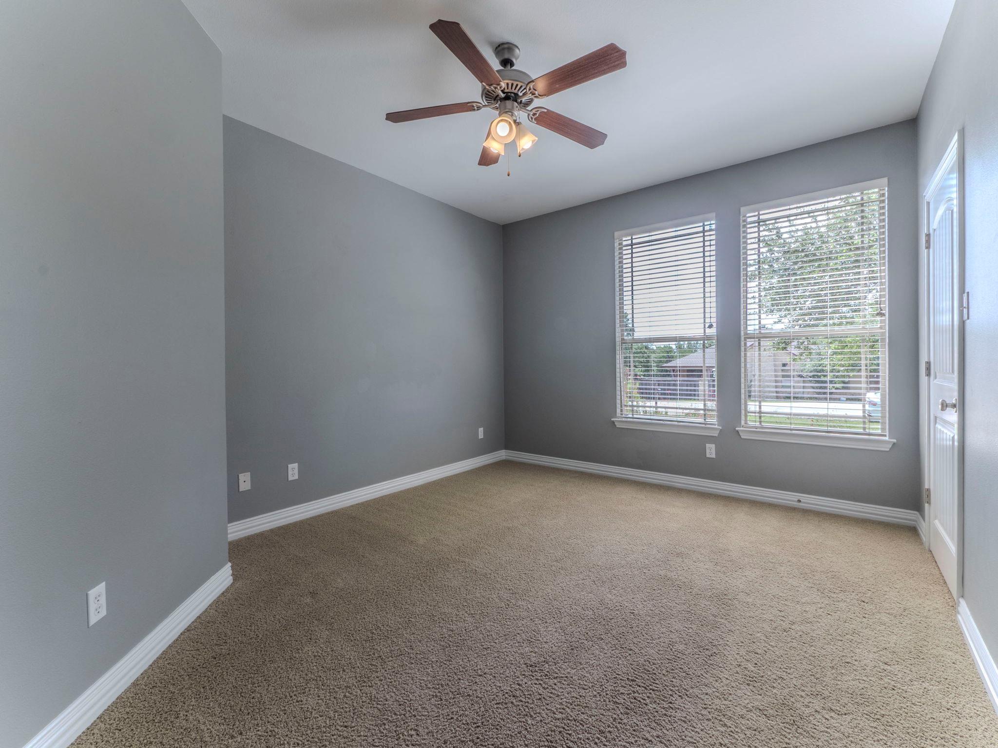 100 N Meadowlark St, Lakeway, TX 78734