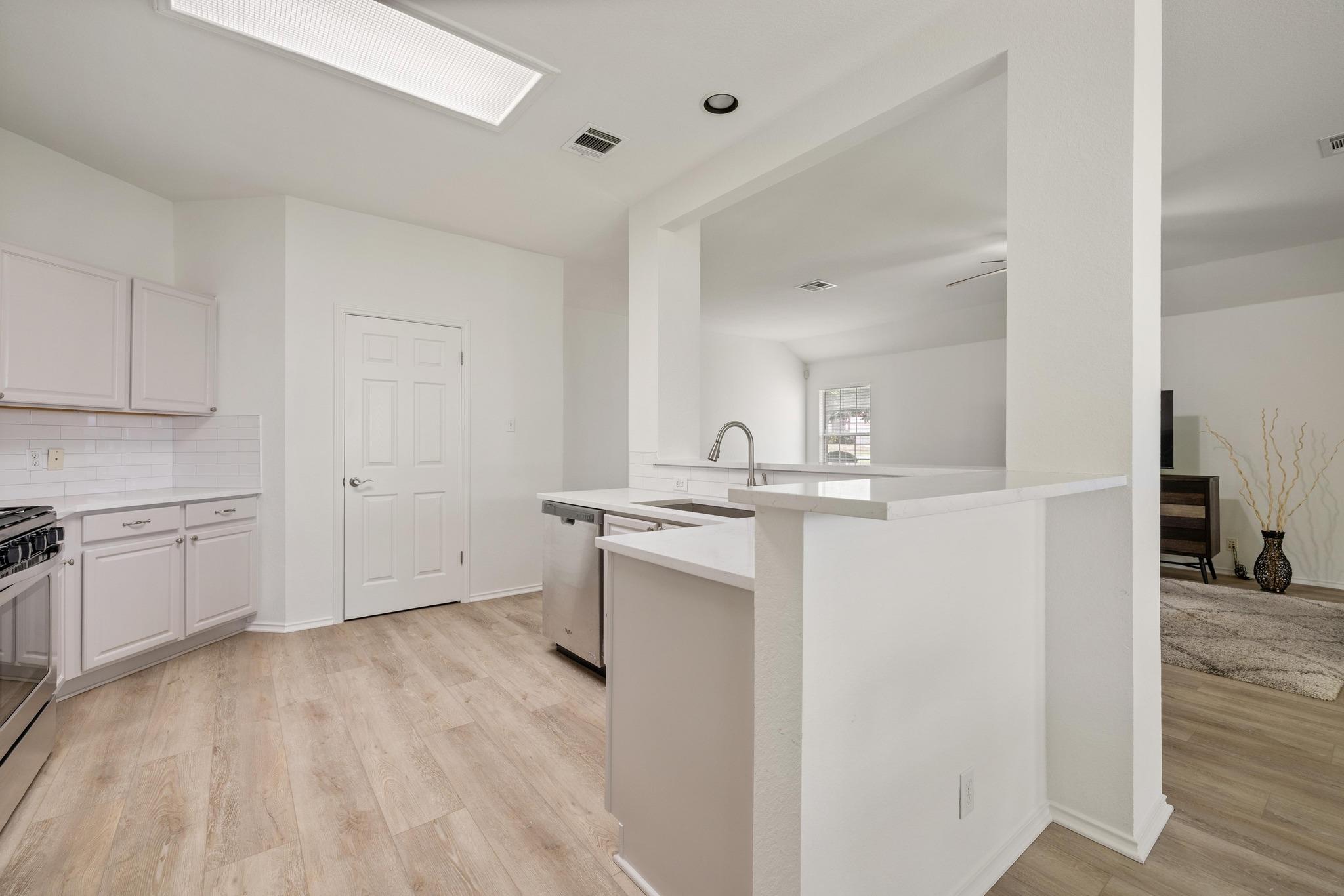 1643 Abbey Ln, Cedar Park, TX 78613