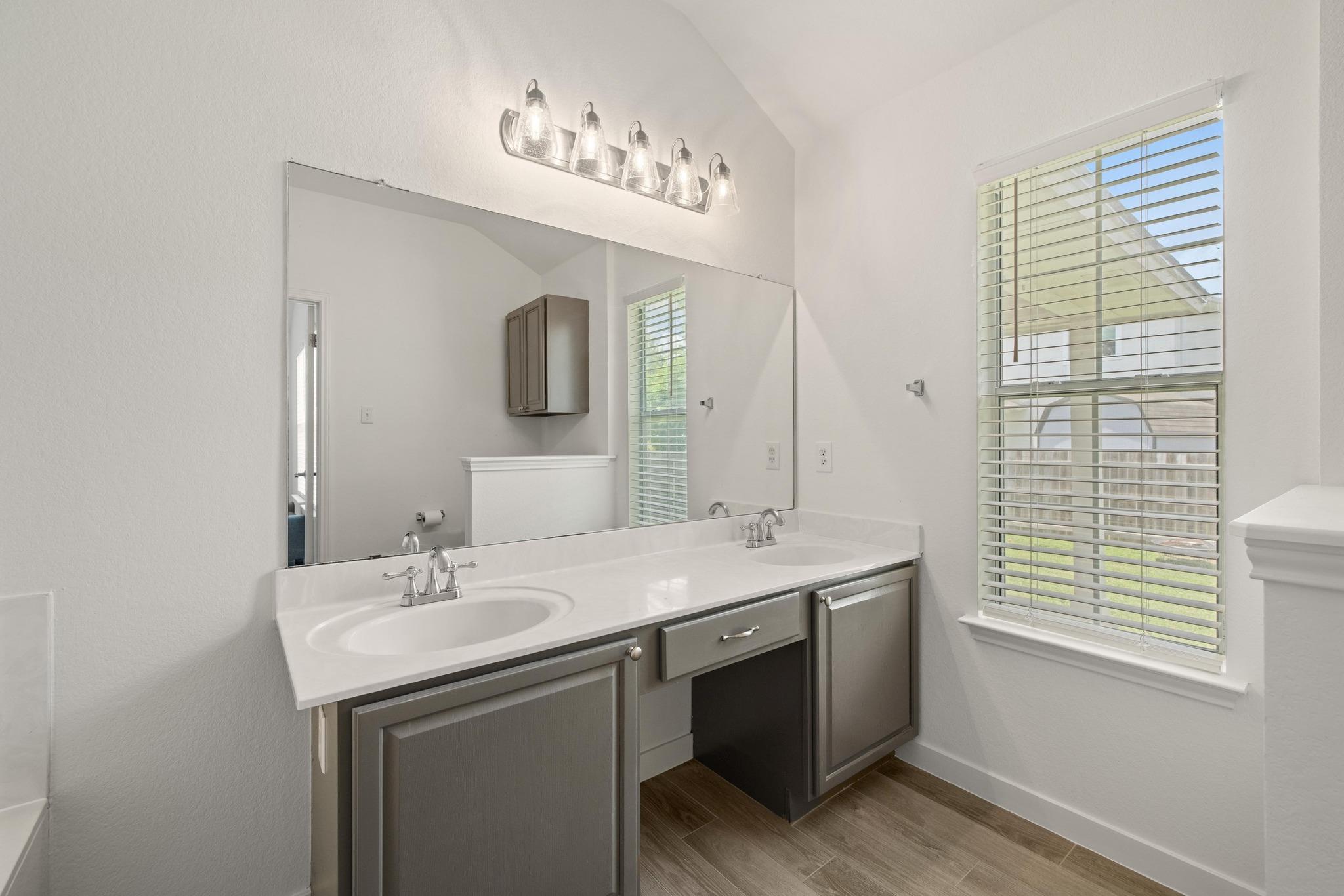 1643 Abbey Ln, Cedar Park, TX 78613