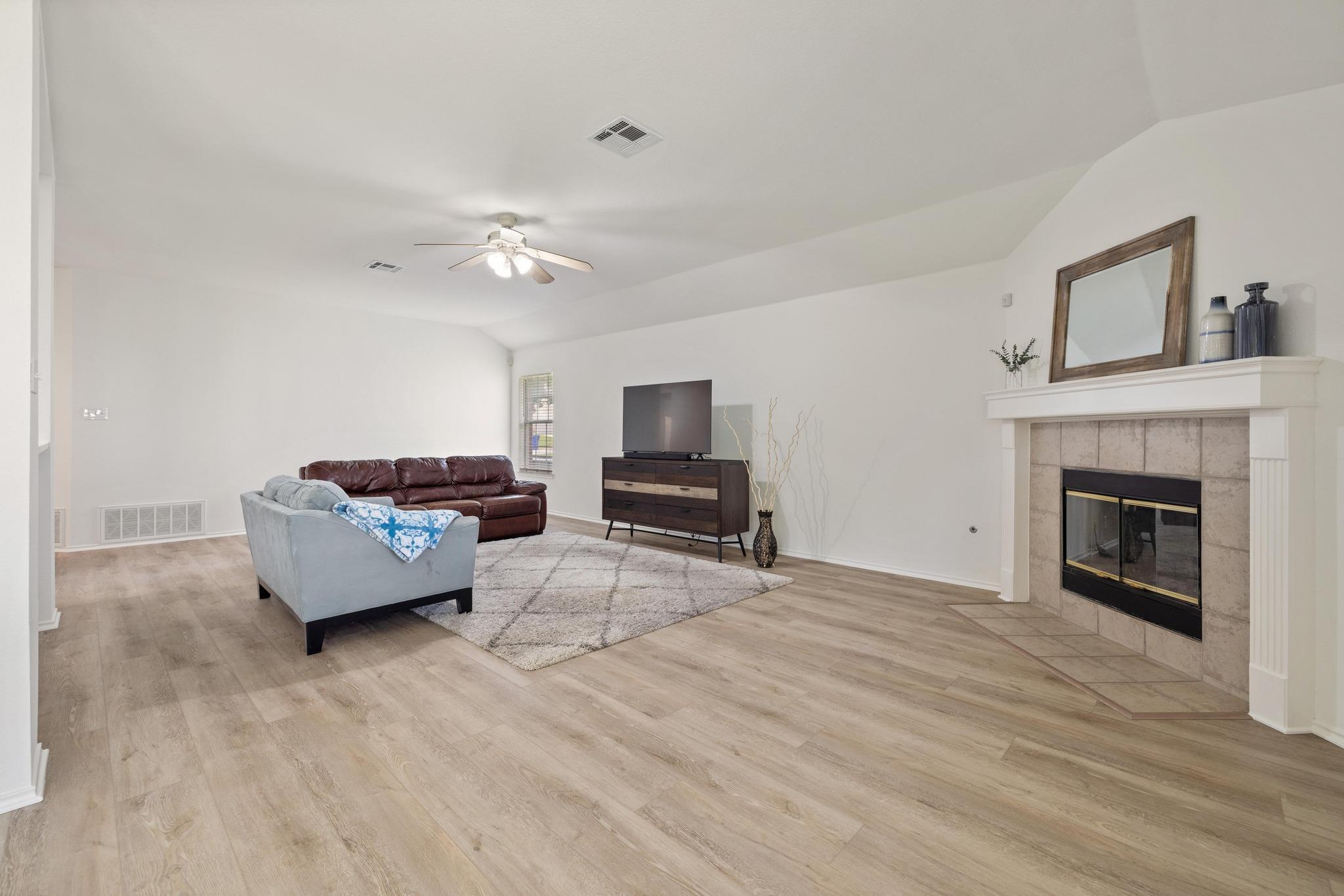 1643 Abbey Ln, Cedar Park, TX 78613