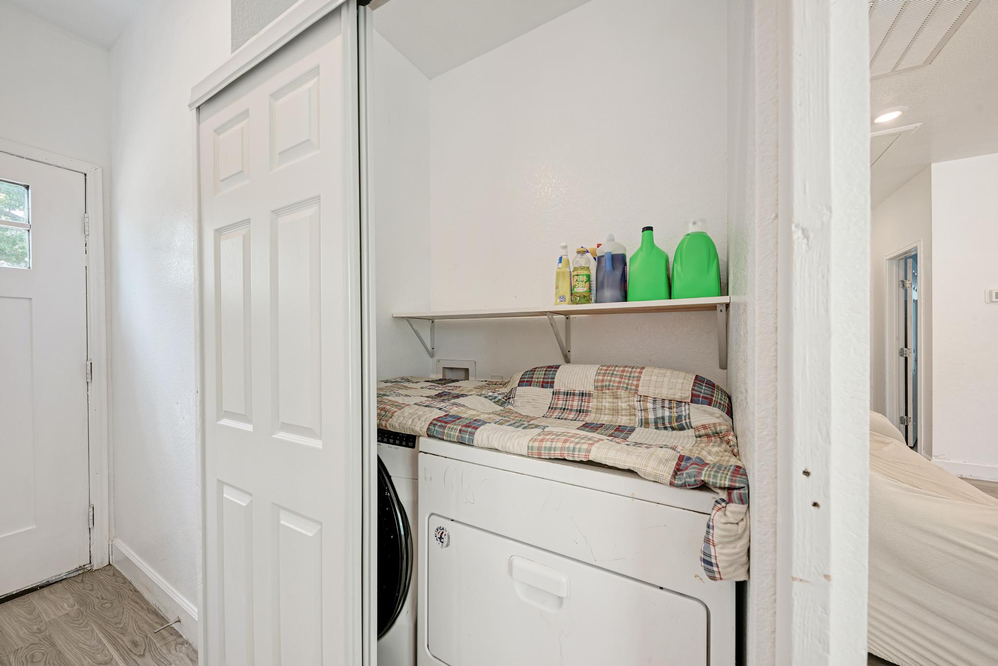 114 Crepe Myrtle Pkwy, Elgin, TX 78621